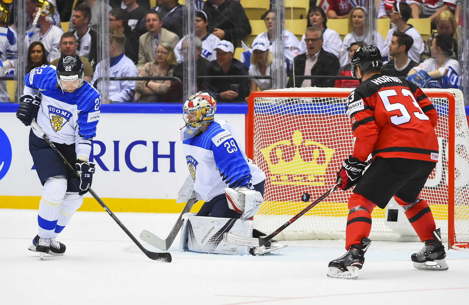 IIHF Gallery Canada vs. Finland