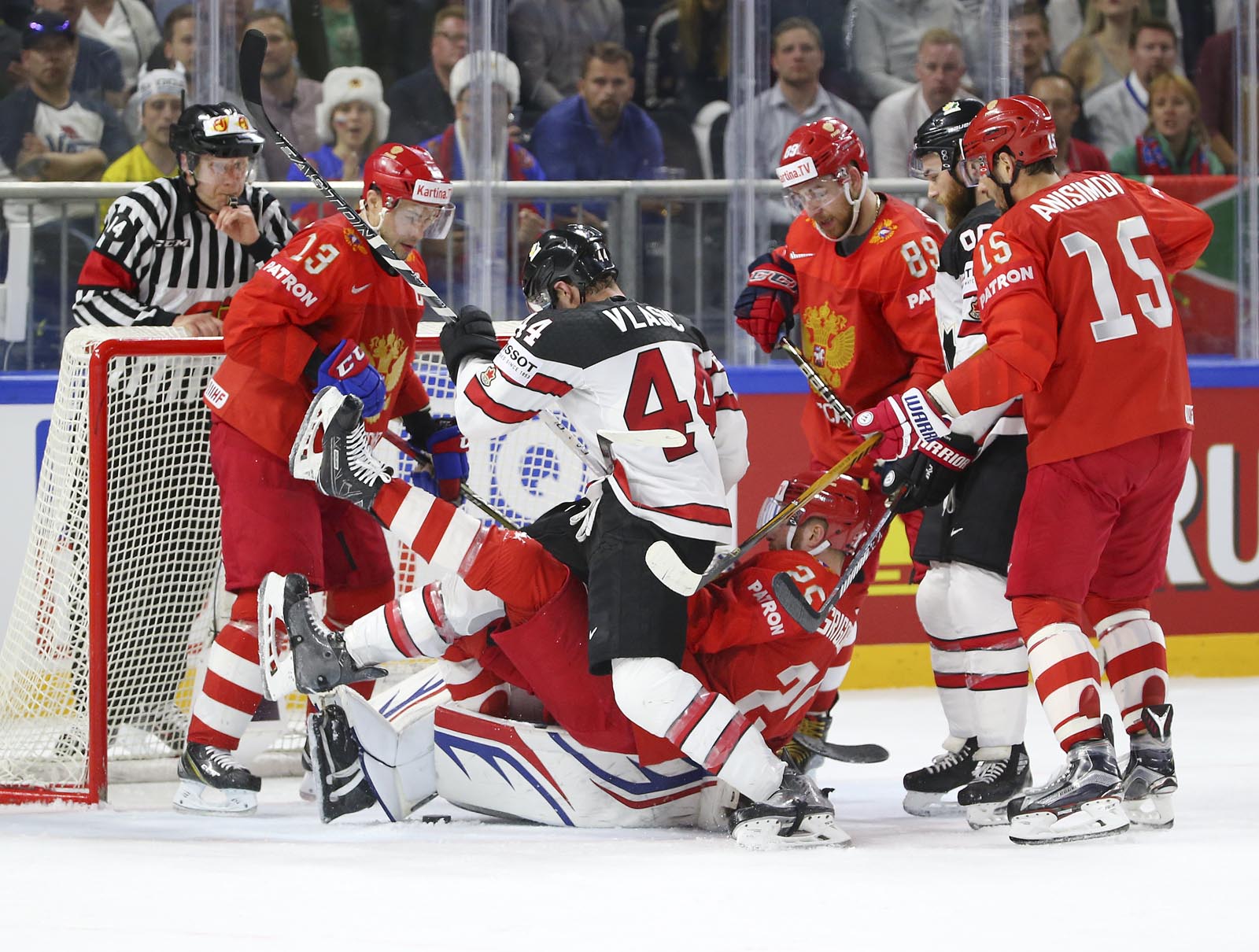 IIHF - Gallery: Russia vs. Canada (QF)