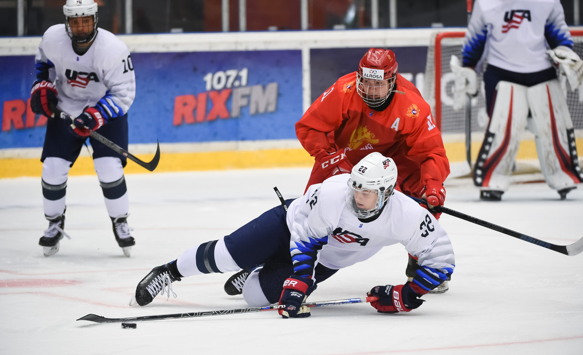 IIHF - USA Outlasts Russia