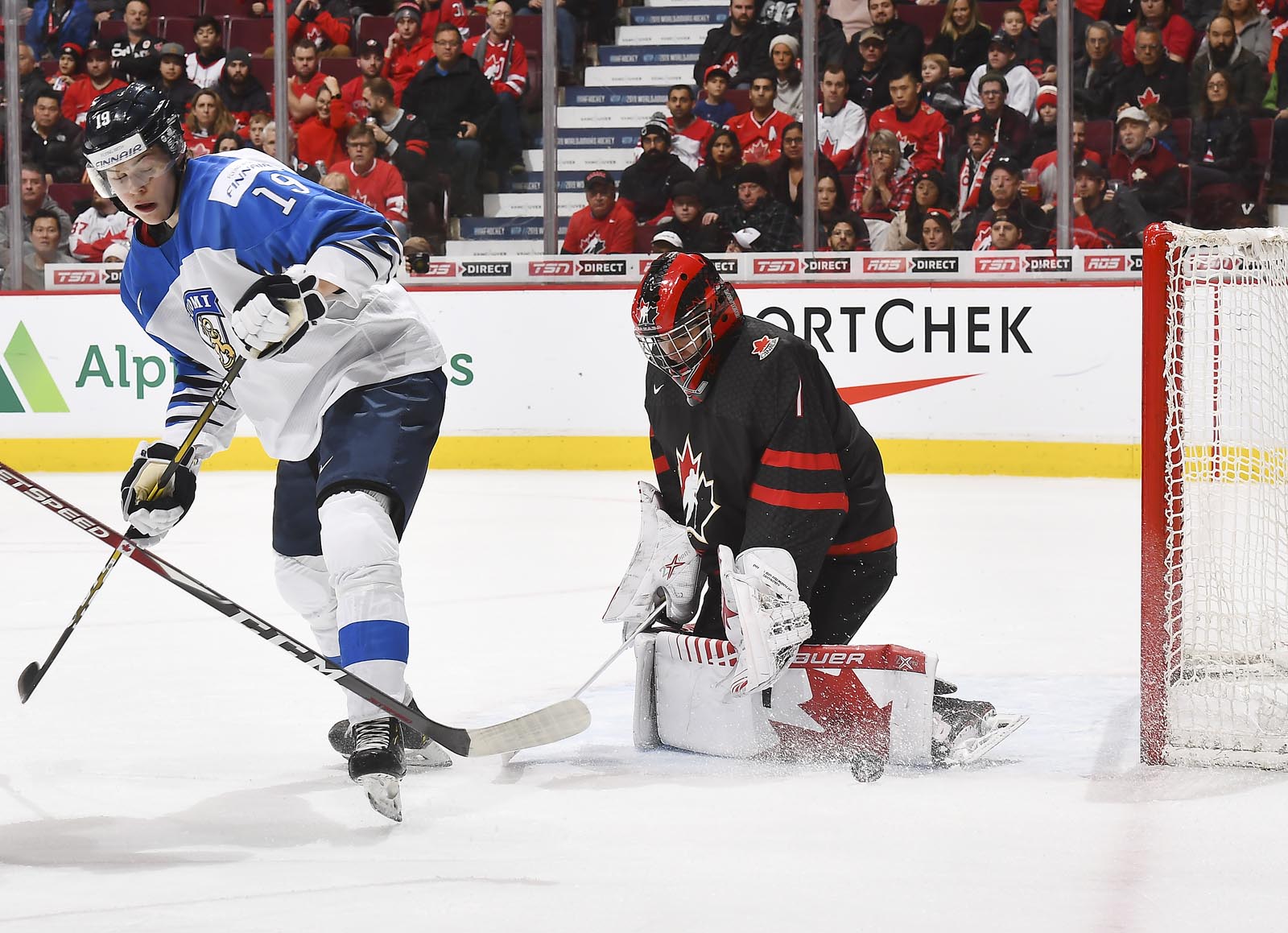 IIHF Gallery Canada vs. Finland QF (2019 IIHF WJC)