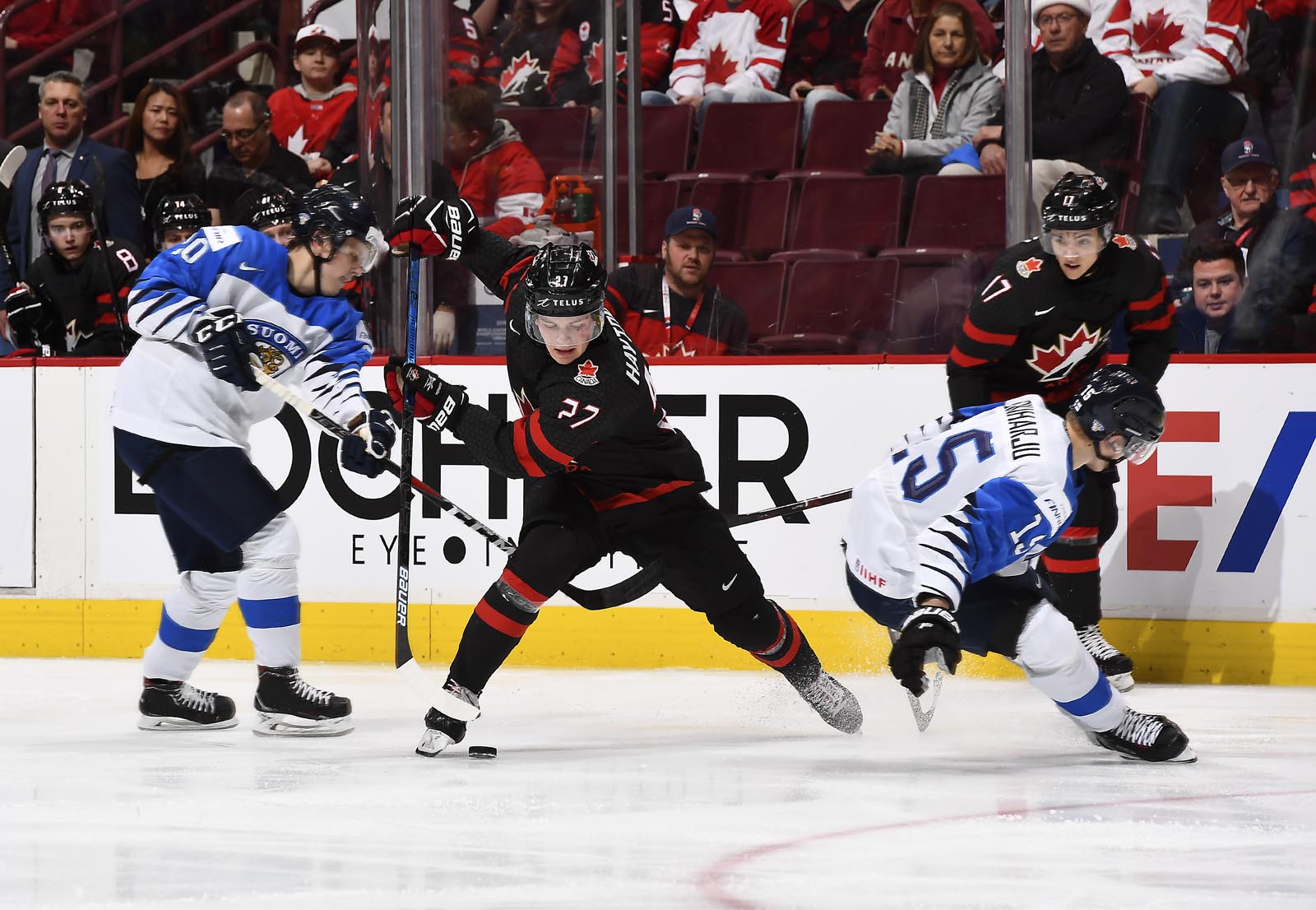 IIHF Gallery Canada vs. Finland QF (2019 IIHF WJC)