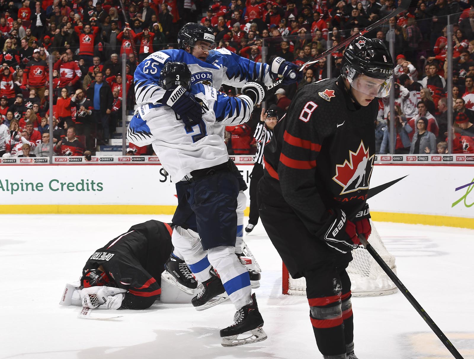 IIHF Gallery Canada vs. Finland QF (2019 IIHF WJC)