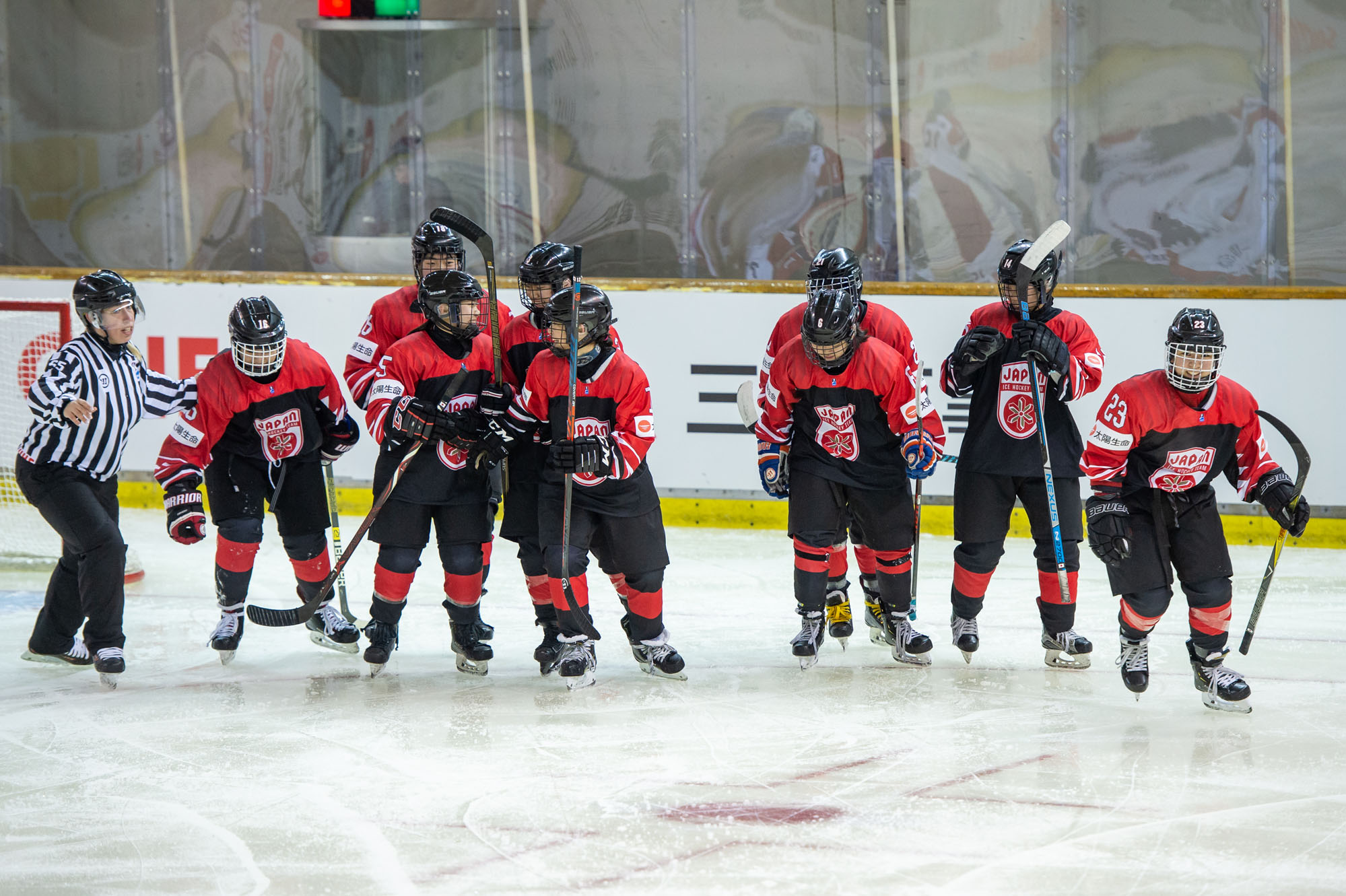 IIHF - Japan stays alive!