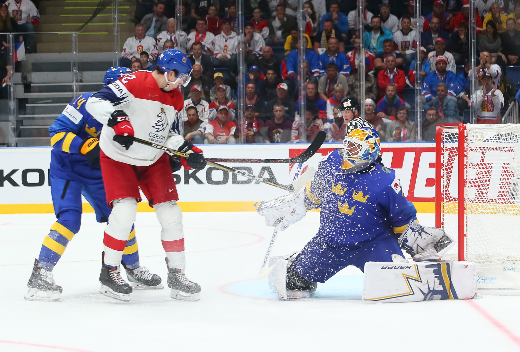 Jakub Vrana scores twice in Team Czech Republic's 5-2 win vs. Team Sweden -  IIHF World Championship 