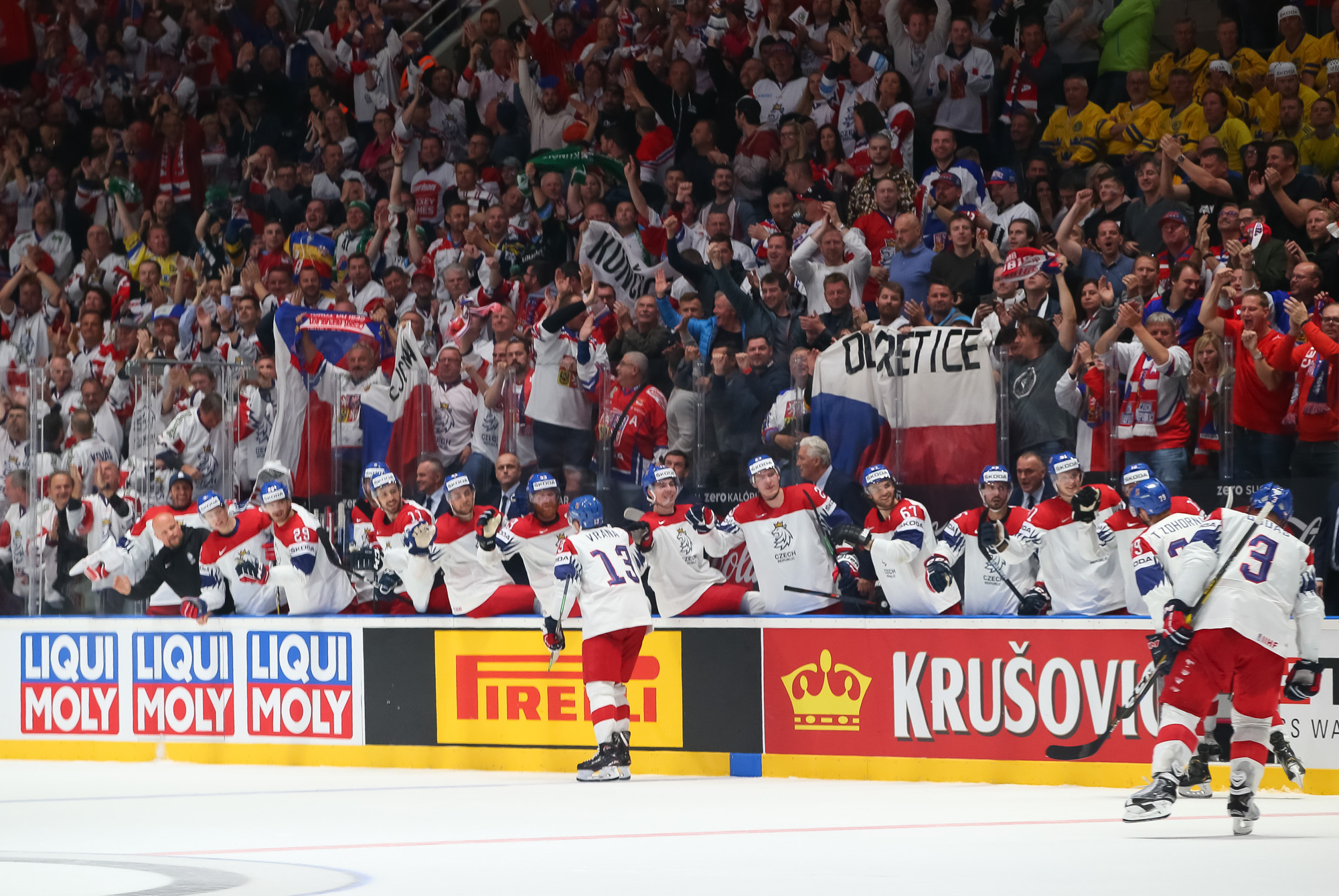 Jakub Vrana scores twice in Team Czech Republic's 5-2 win vs. Team Sweden -  IIHF World Championship 