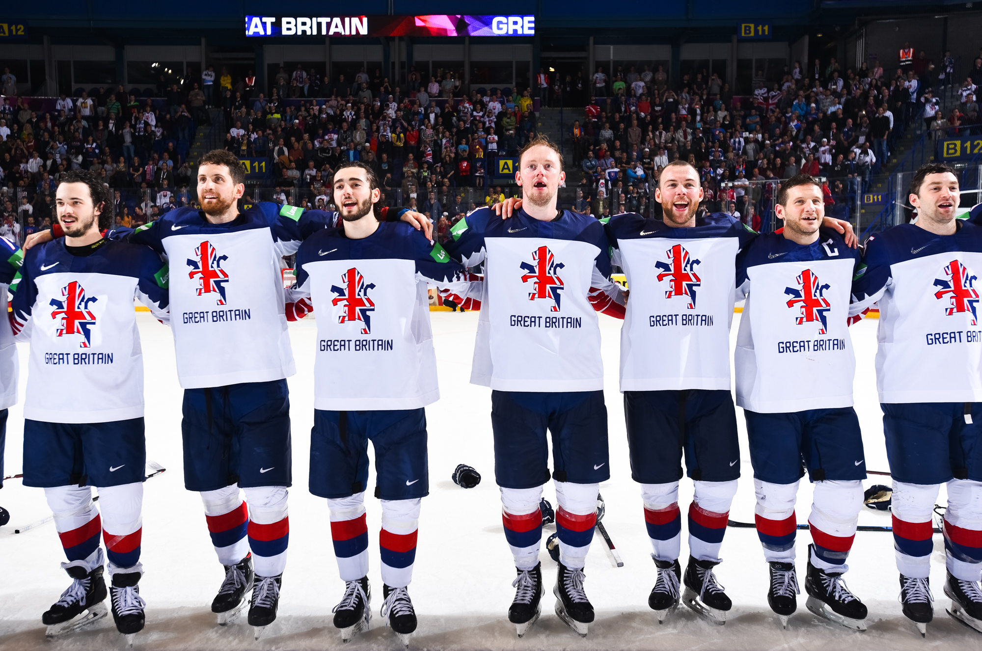 Plagáty Finančné Narkoman Hockey France Great Britain Highlighted Unca Hore Nohami Osoba