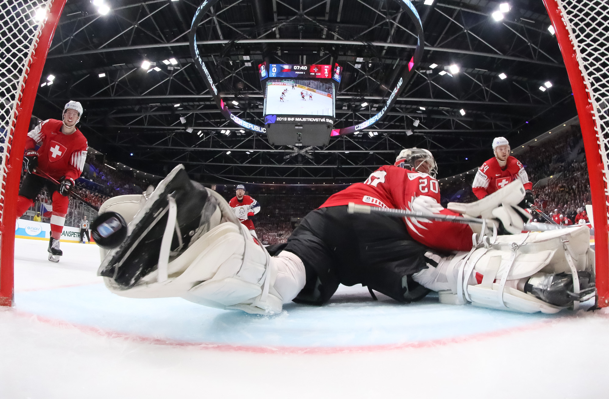 IIHF - El Nino flying to Bratislava