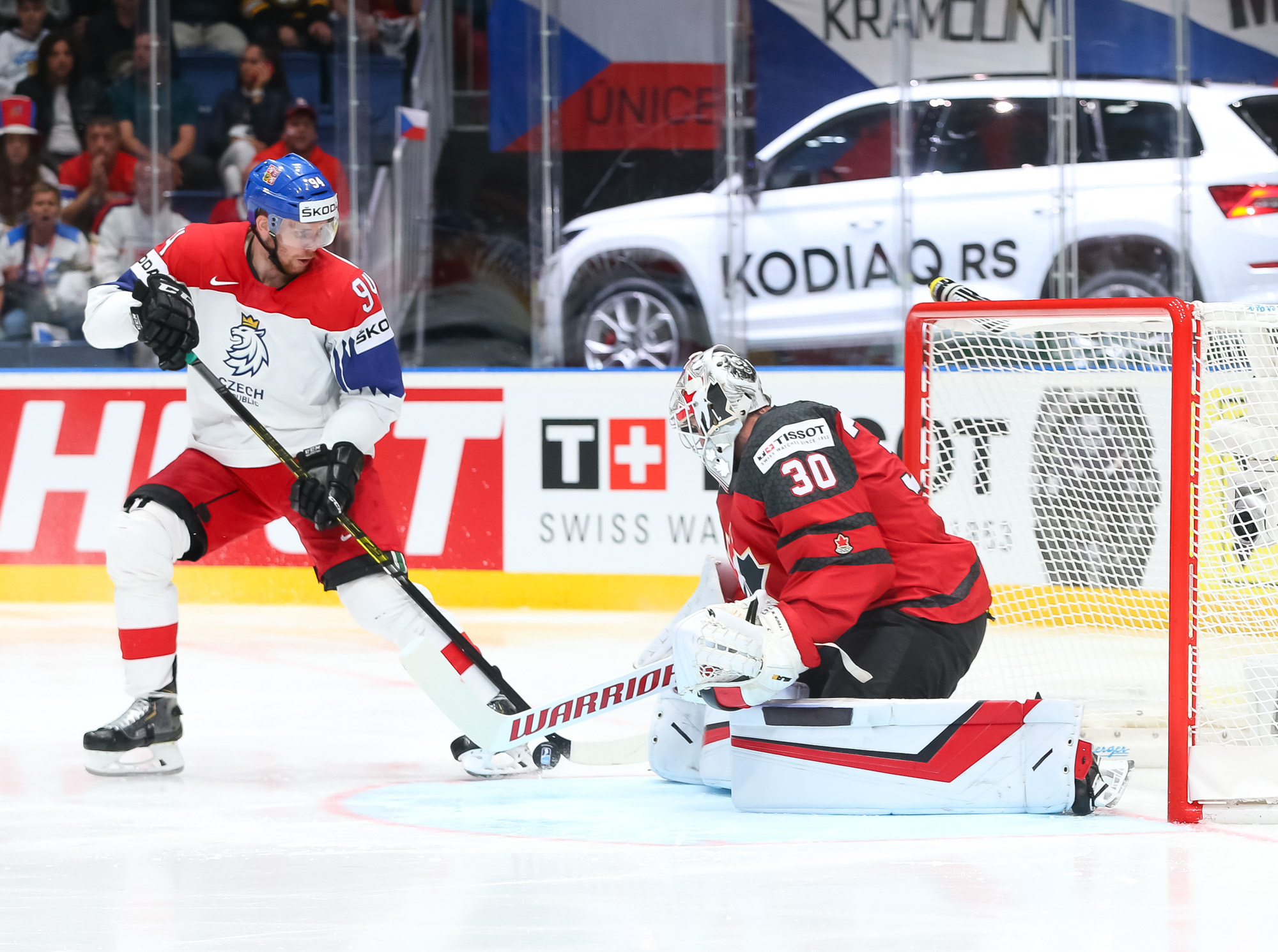 IIHF - Canada Off To Gold