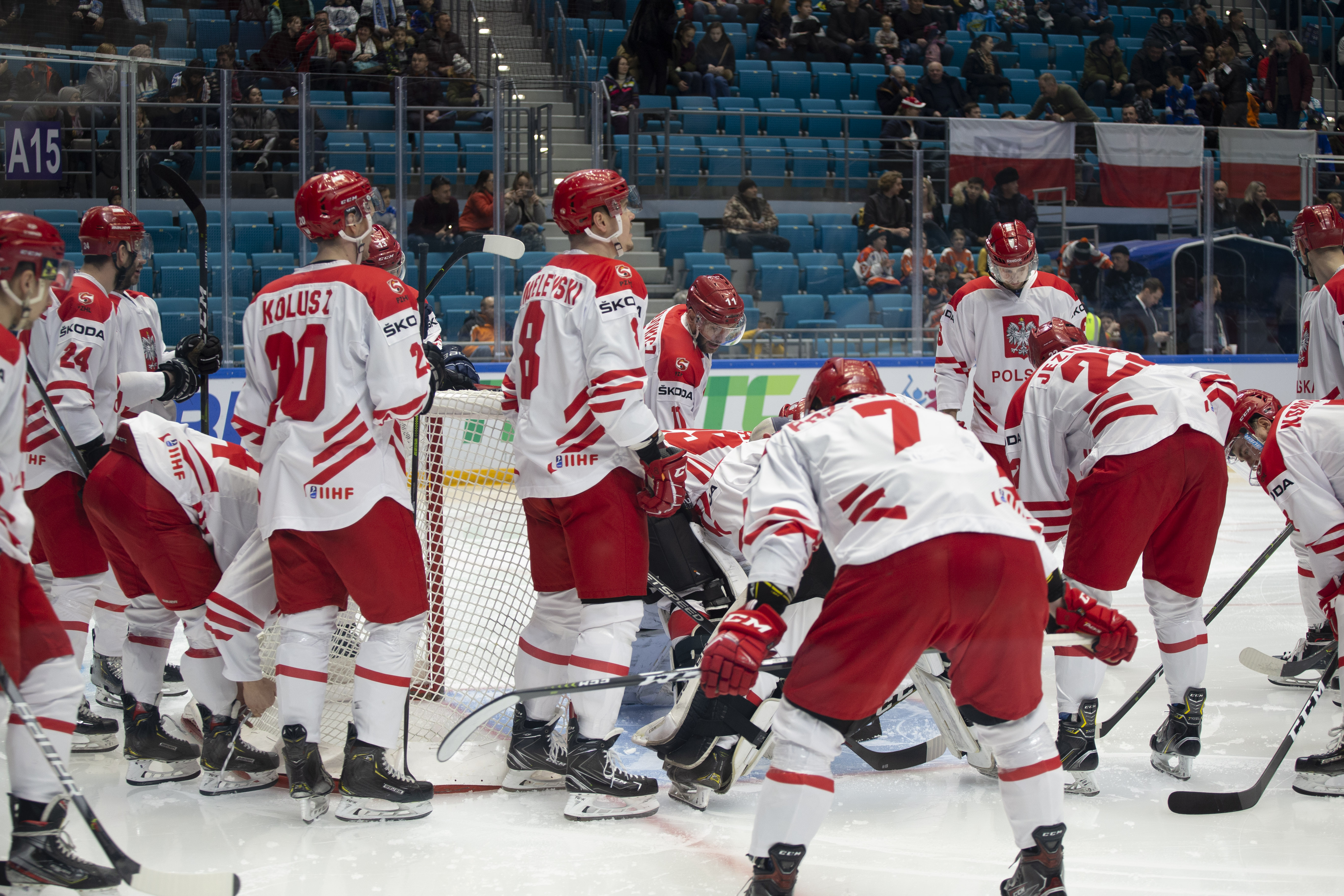 IIHF - Poland snatches dramatic victory