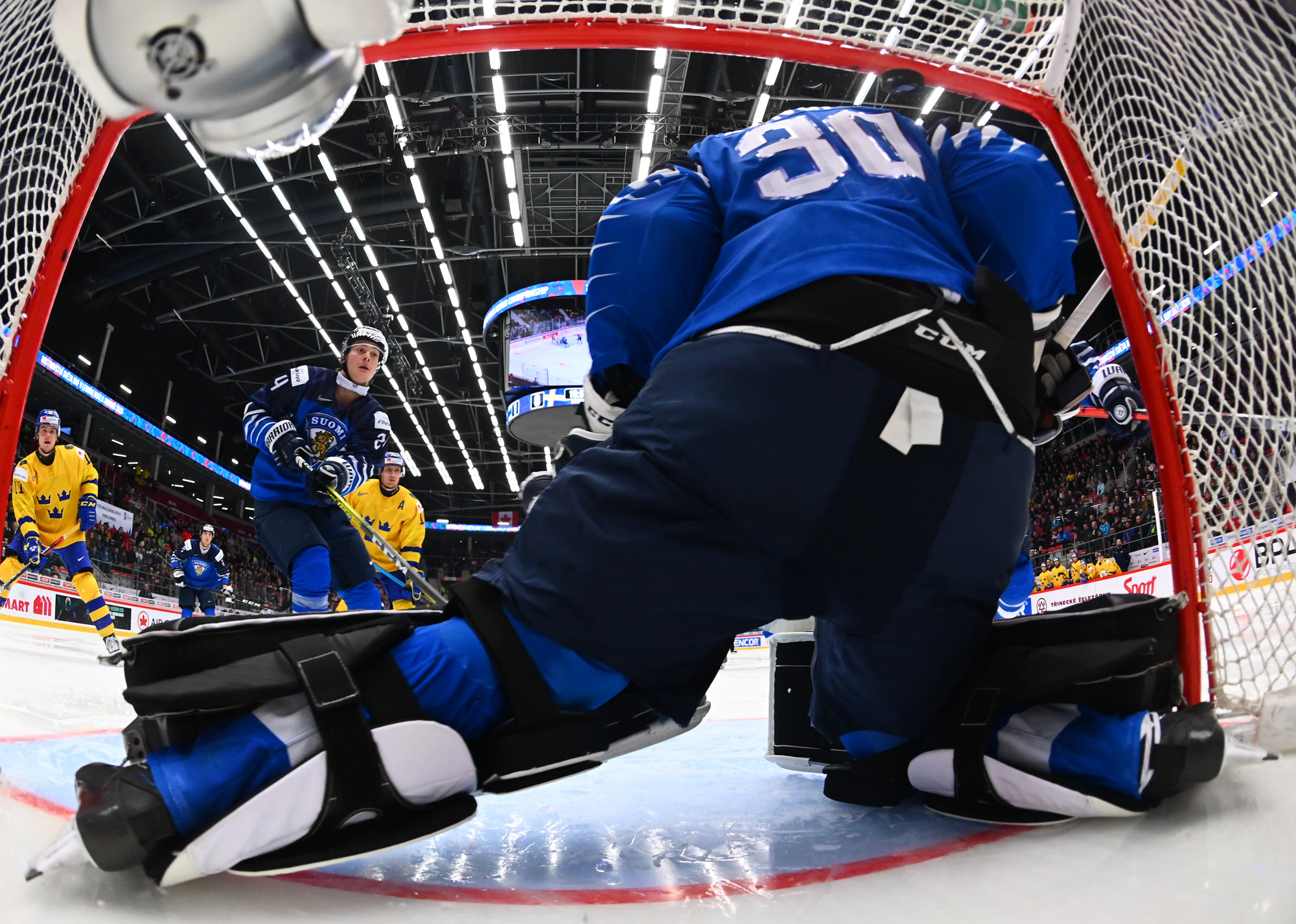 IIHF - Sweden's streak goes on