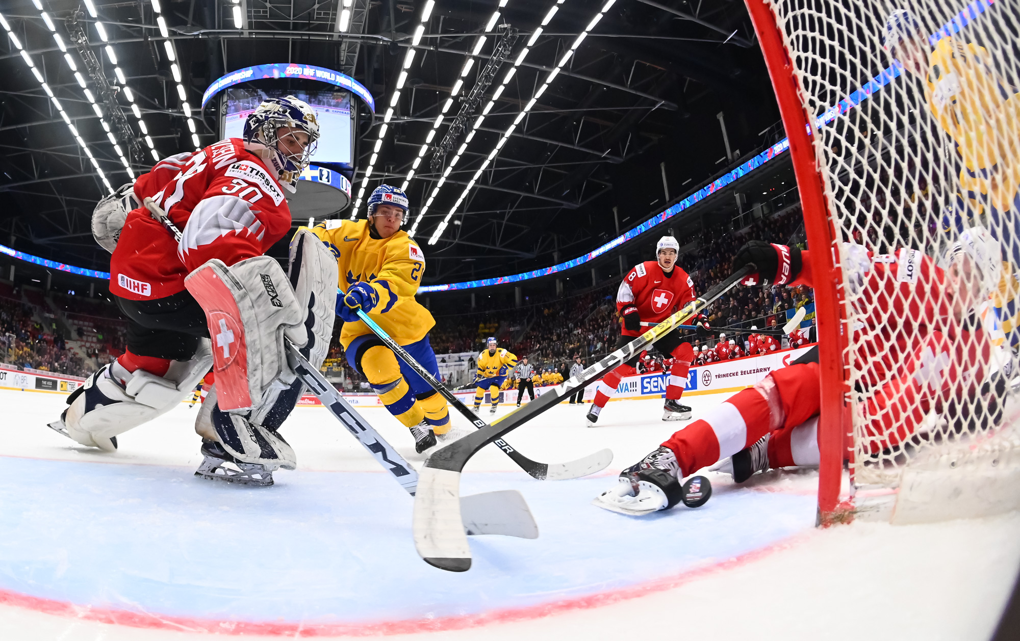 Матчи сегодня хоккей чемпионат. Швеция Швейцария хоккей. Ice Hockey World Championship 2022. Шведский хоккейный Чемпионат. World Juniors Hockey 2020.