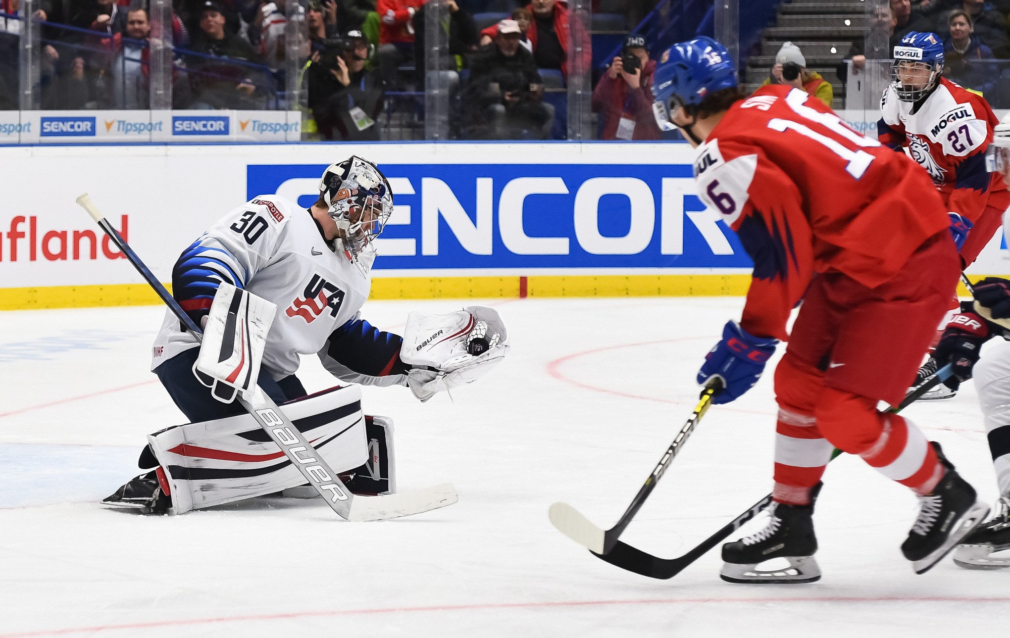 IIHF - USA wins OT thriller