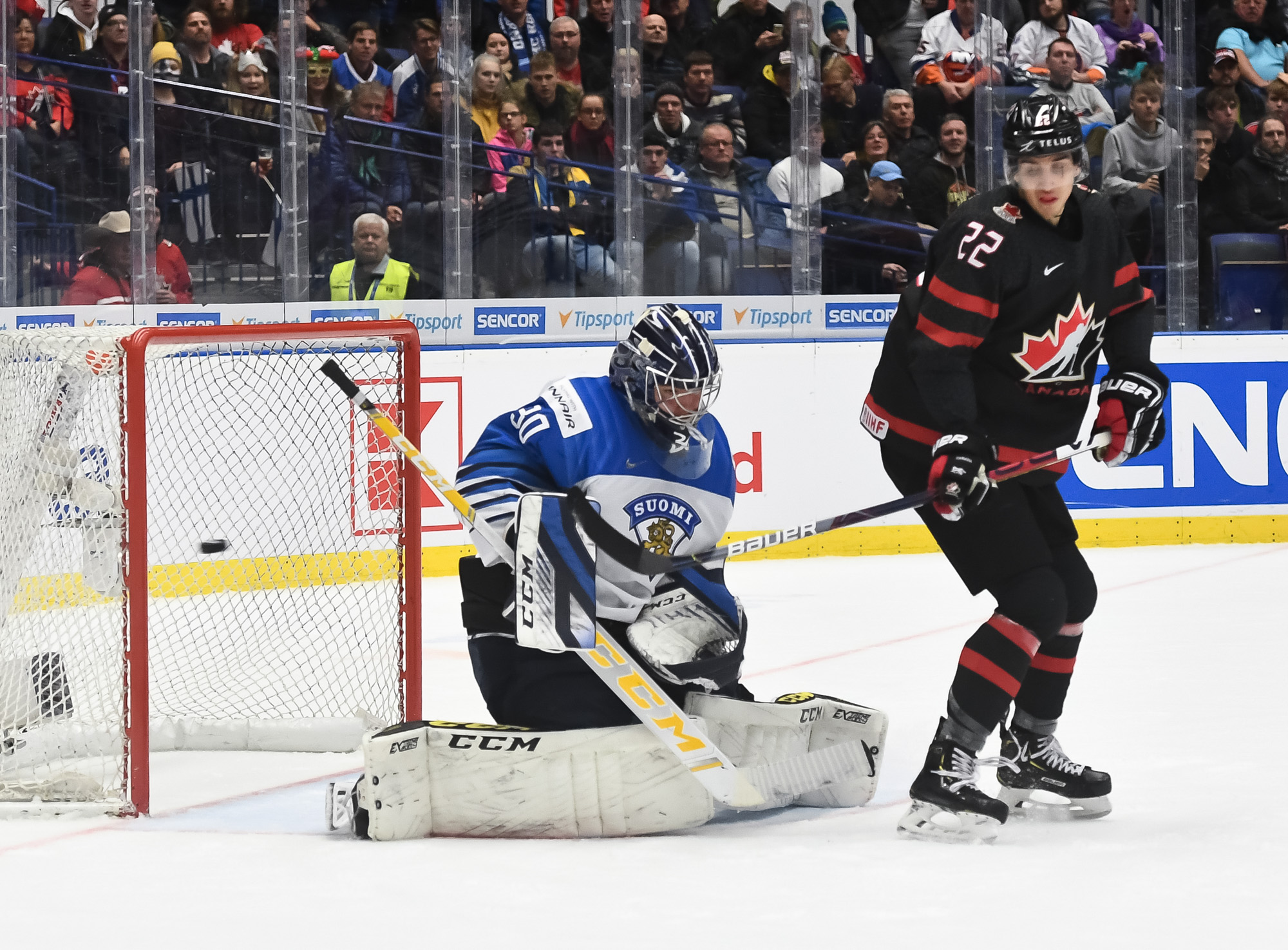 IIHF - Gallery: Canada vs. Finland (SF) - 2020 IIHF World ...