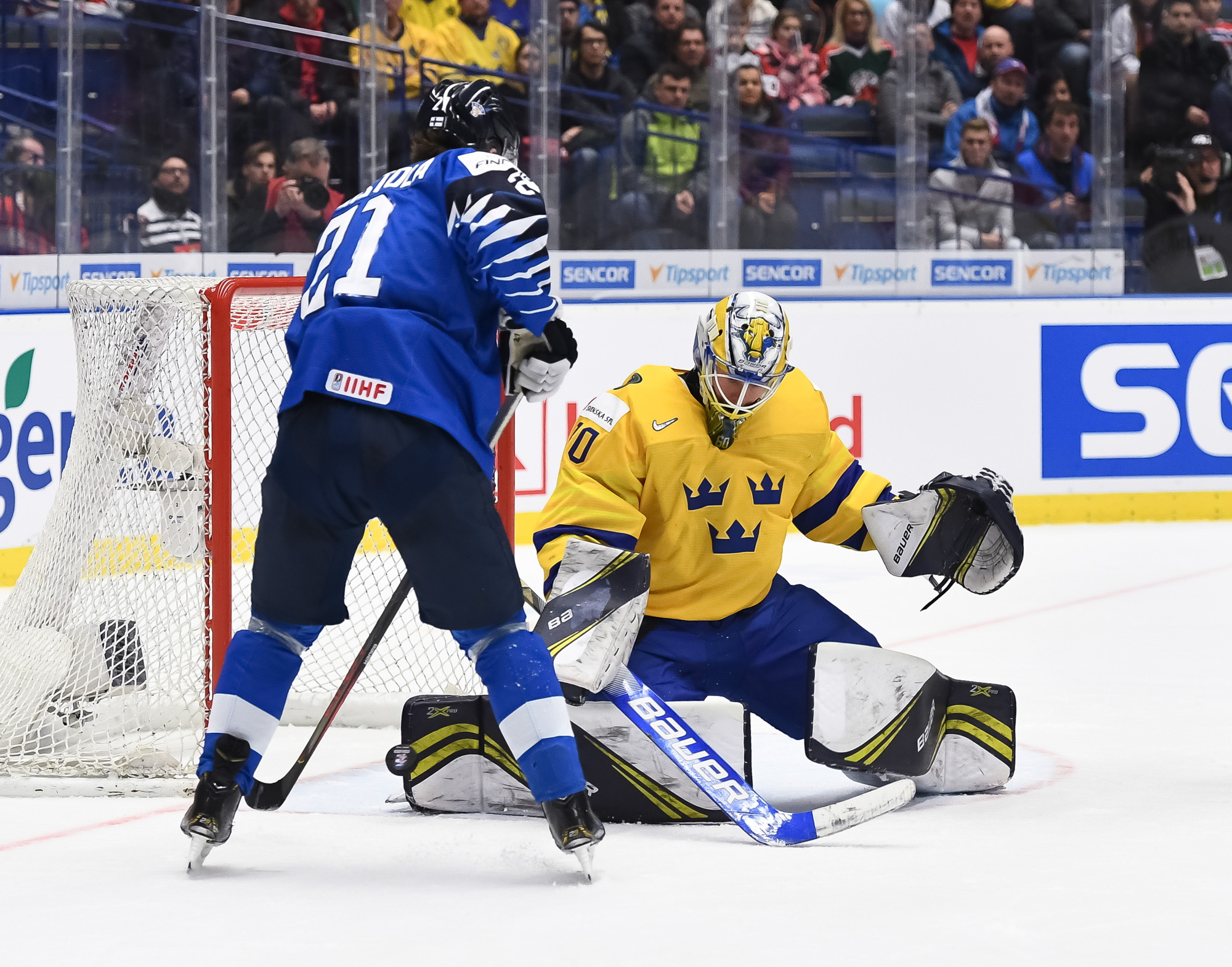 IIHF - Sweden edges Finland for bronze