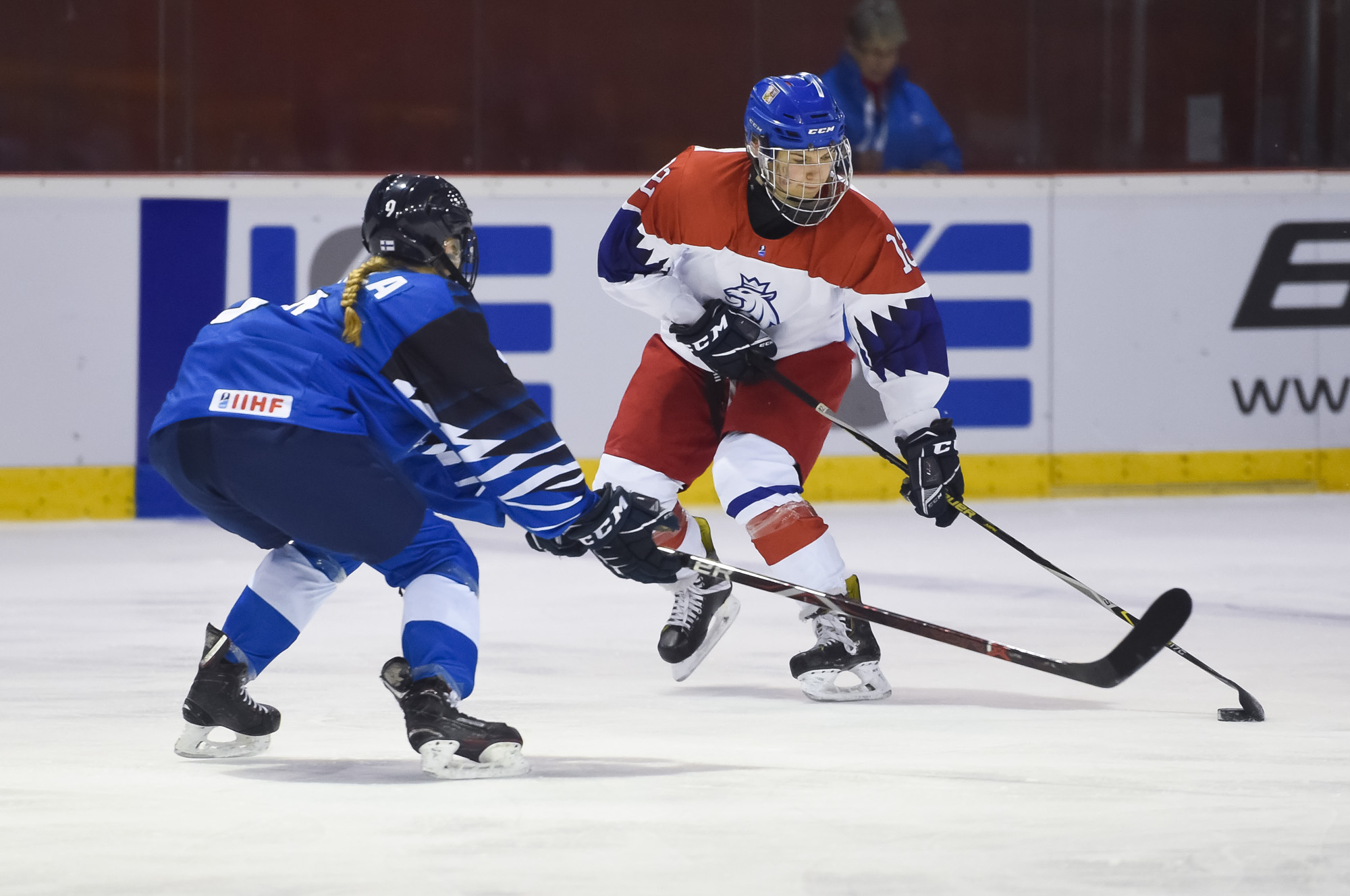 IIHF Finland advances to semifinals