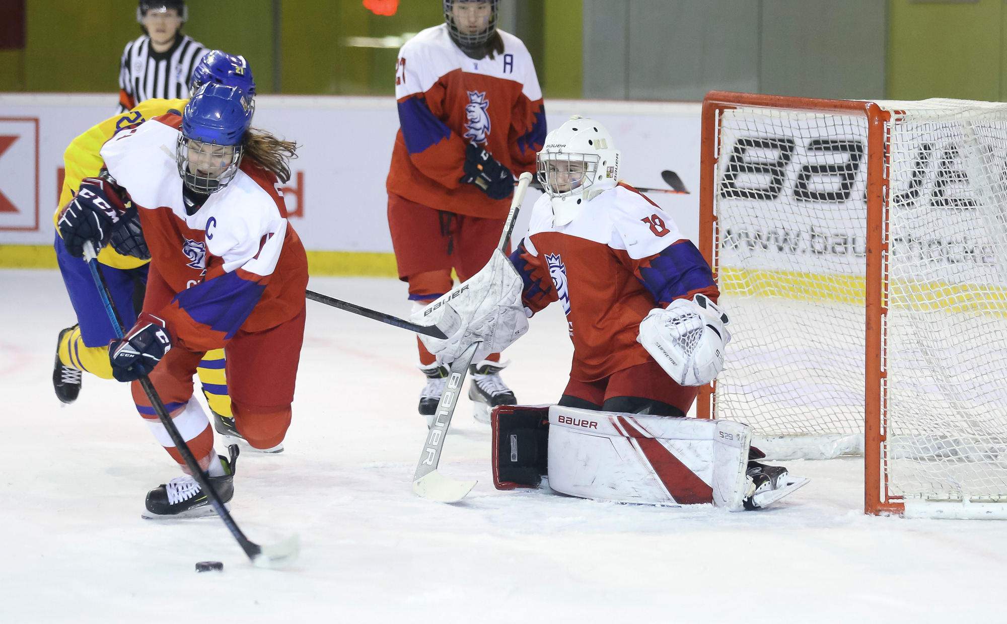 Iihf Gallery Czech Republic Vs Sweden Th Iihf Ice Hockey U Women S World