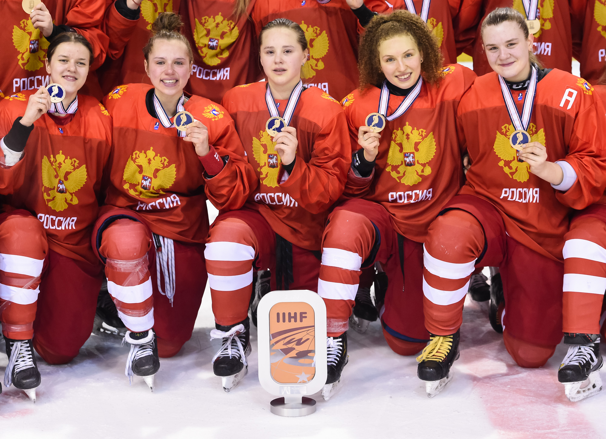 Включи все хоккей. Женская сборная России по хоккею с шайбой. Женская Молодёжная сборная России по хоккею с шайбой.