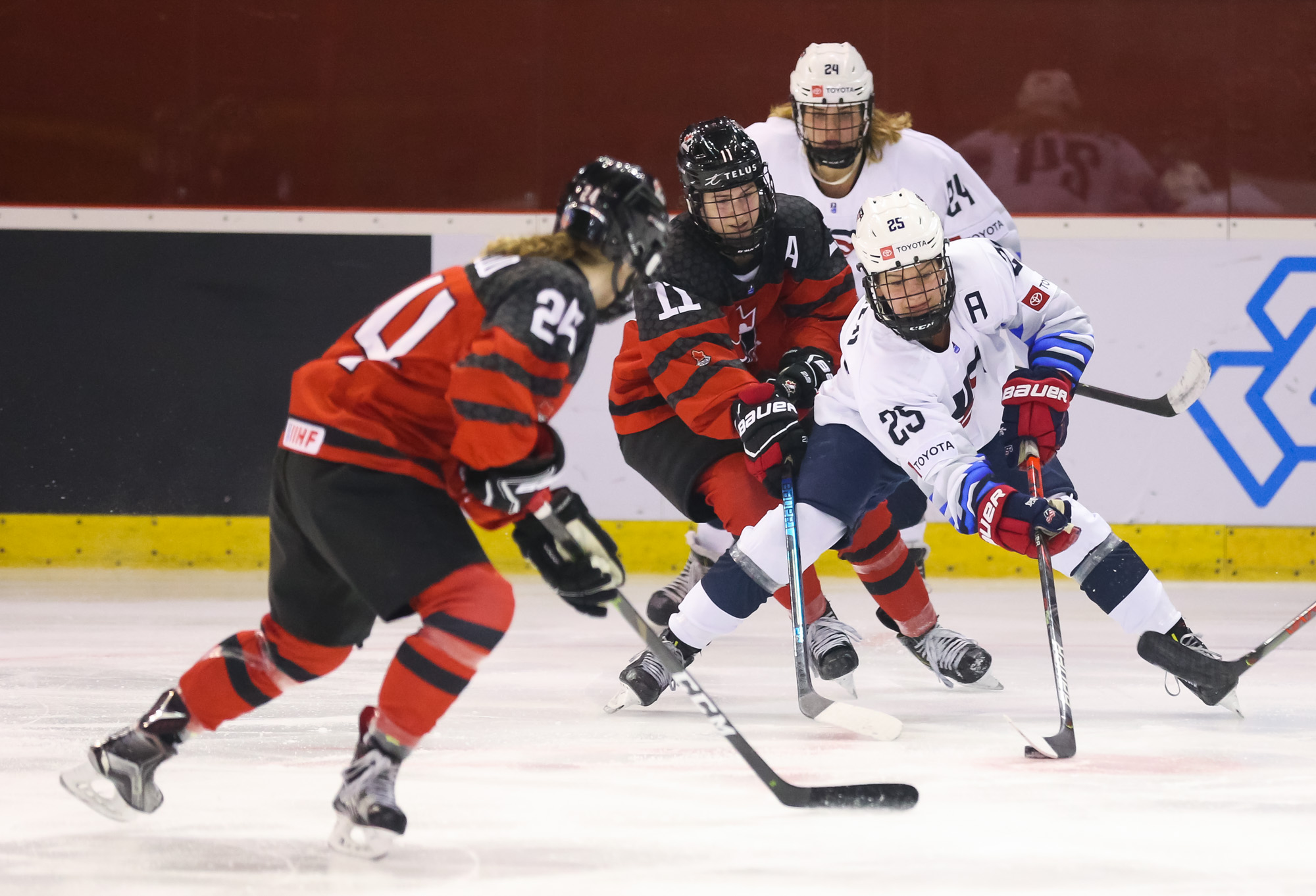 IIHF Gallery Canada vs. USA (Final) 2020 IIHF Ice Hockey U18 Women