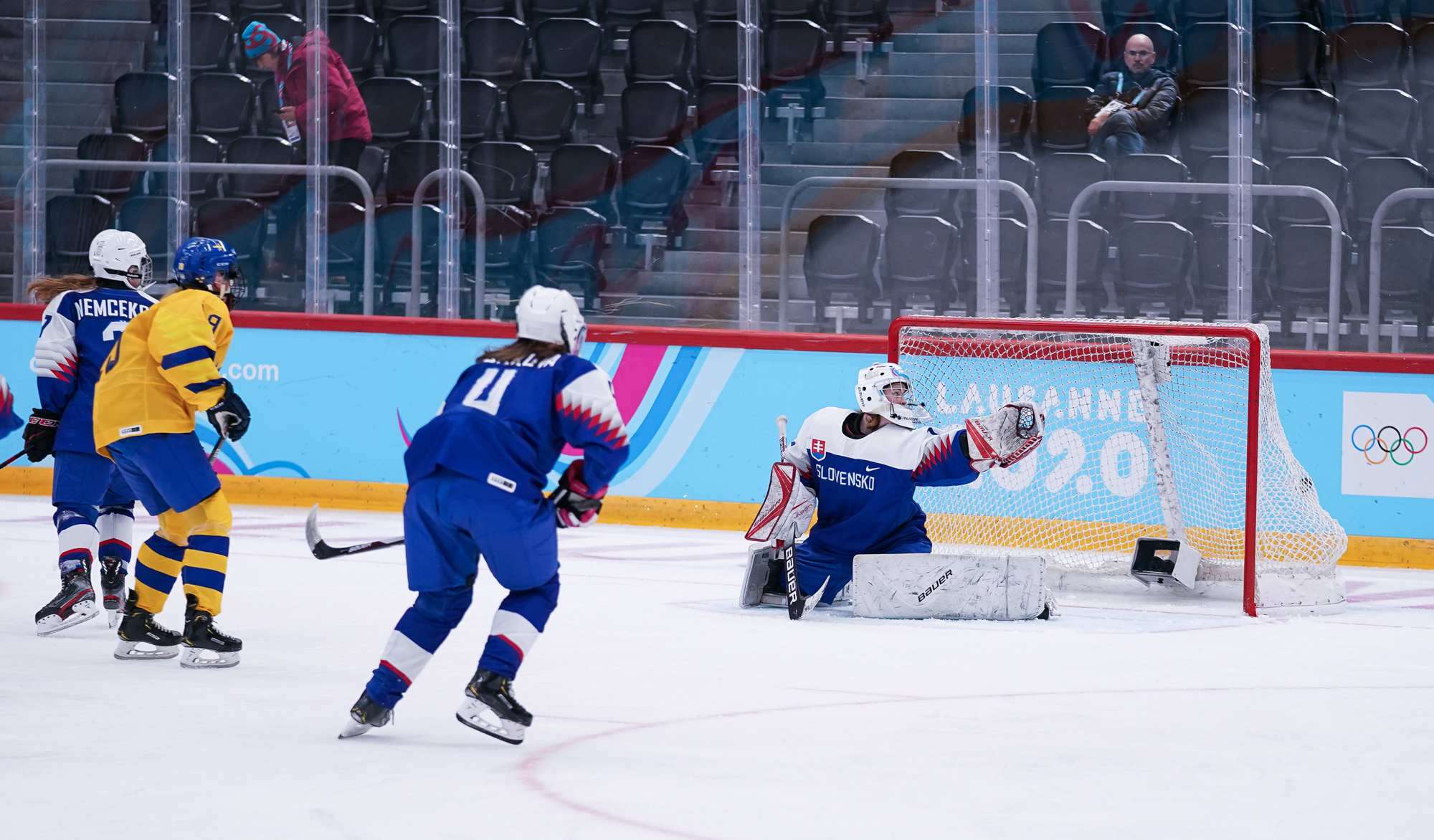 IIHF - Sweden survives Slovakia