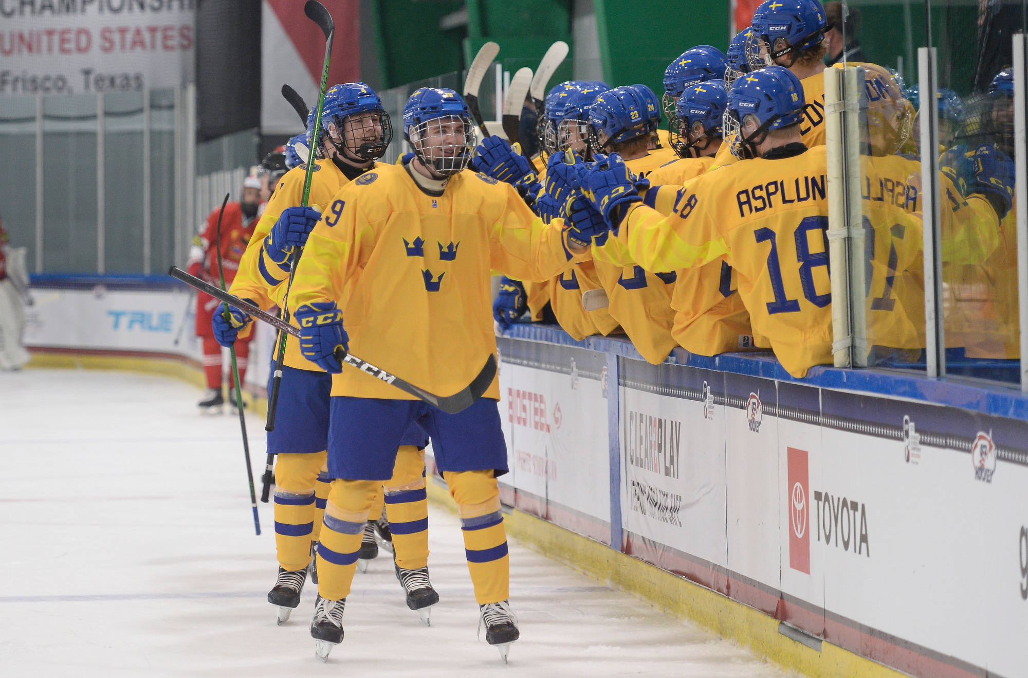 IIHF - Champs Start Strong