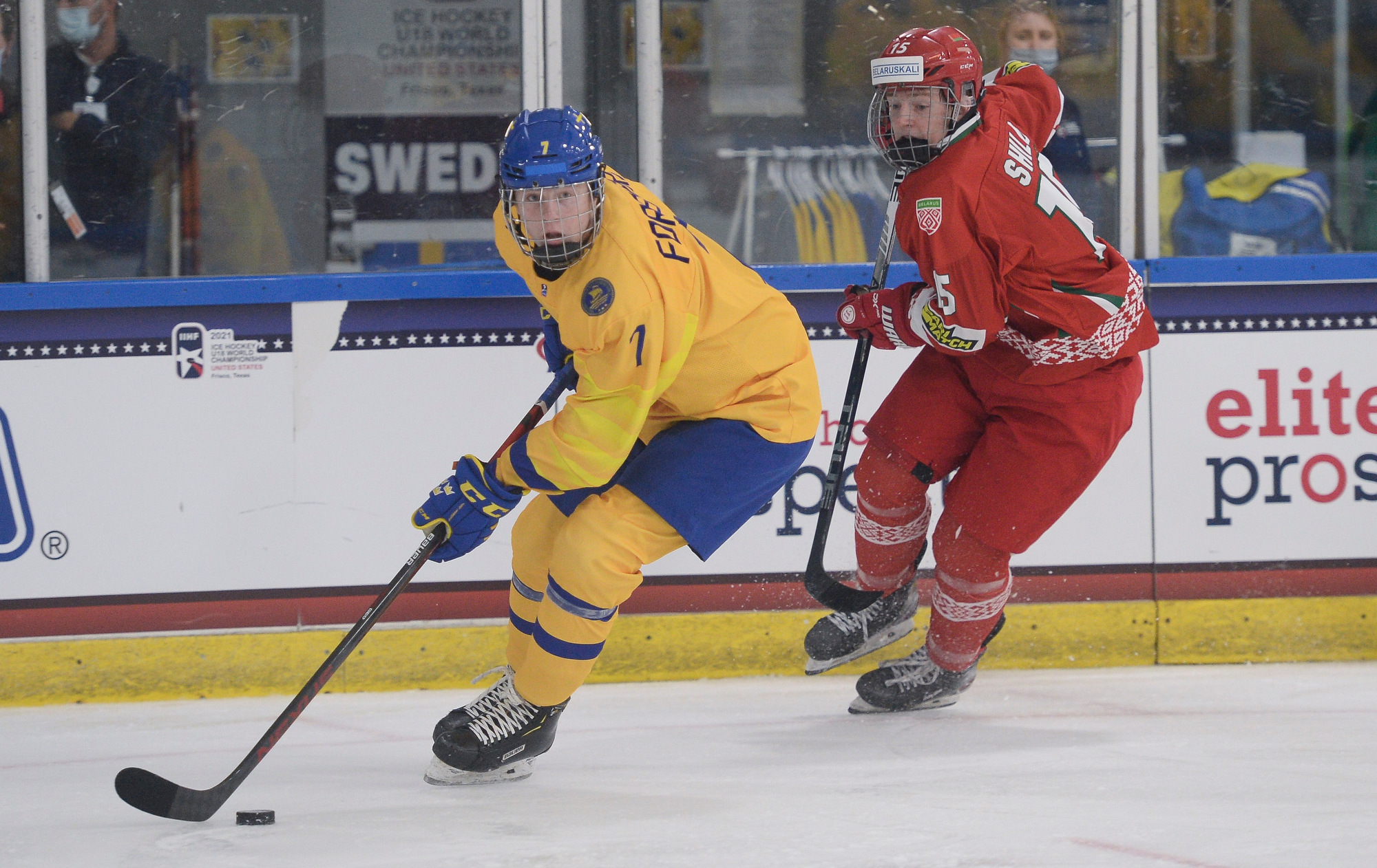 IIHF - Champs start strong