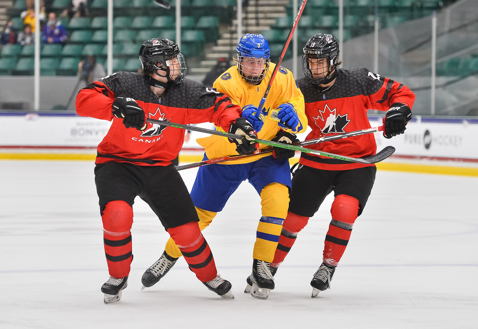 IIHF - Canada going for gold