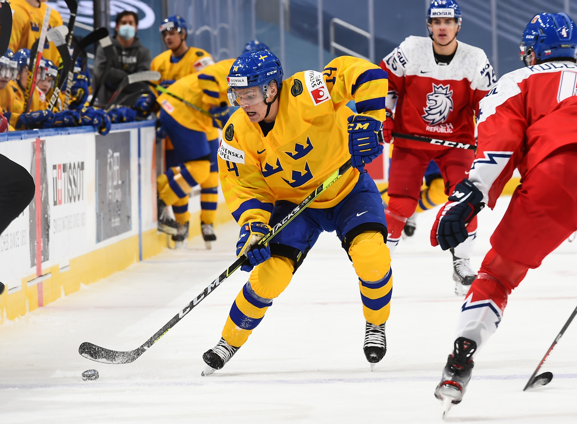 IIHF Sweden extends prelims streak