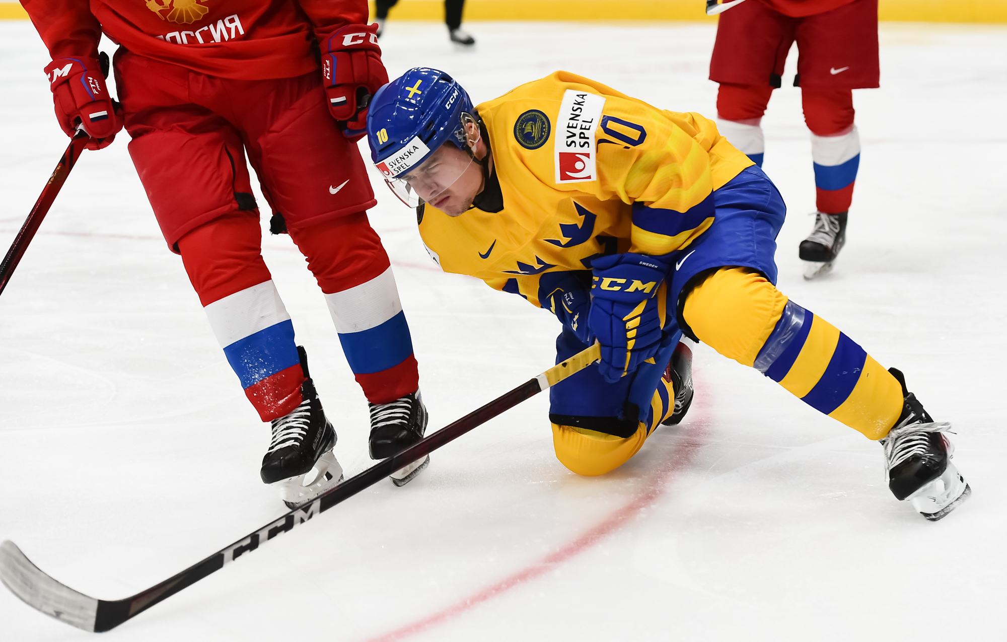 IIHF Russia ends Swedish streak in OT