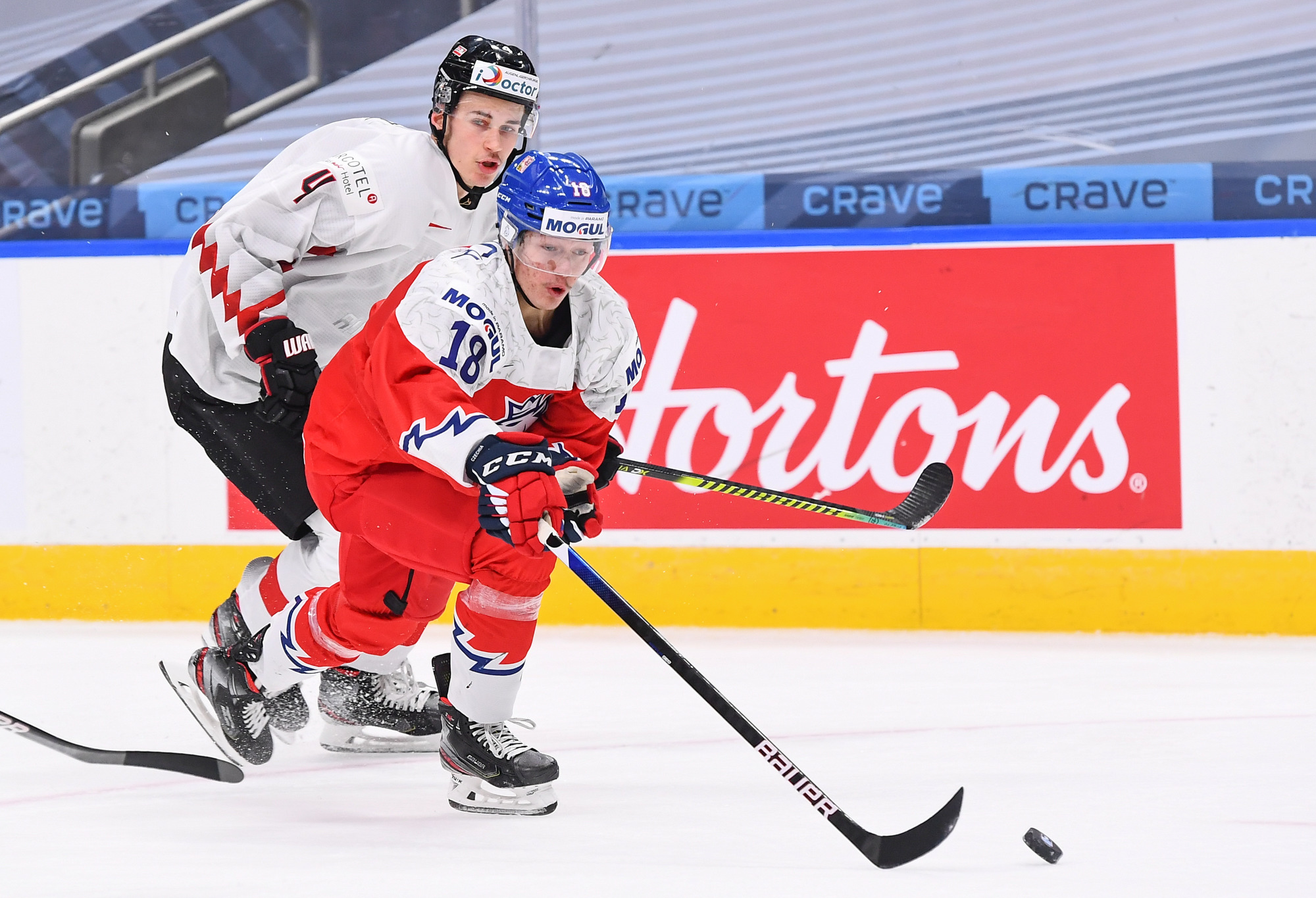 IIHF - Czechs on to quarters