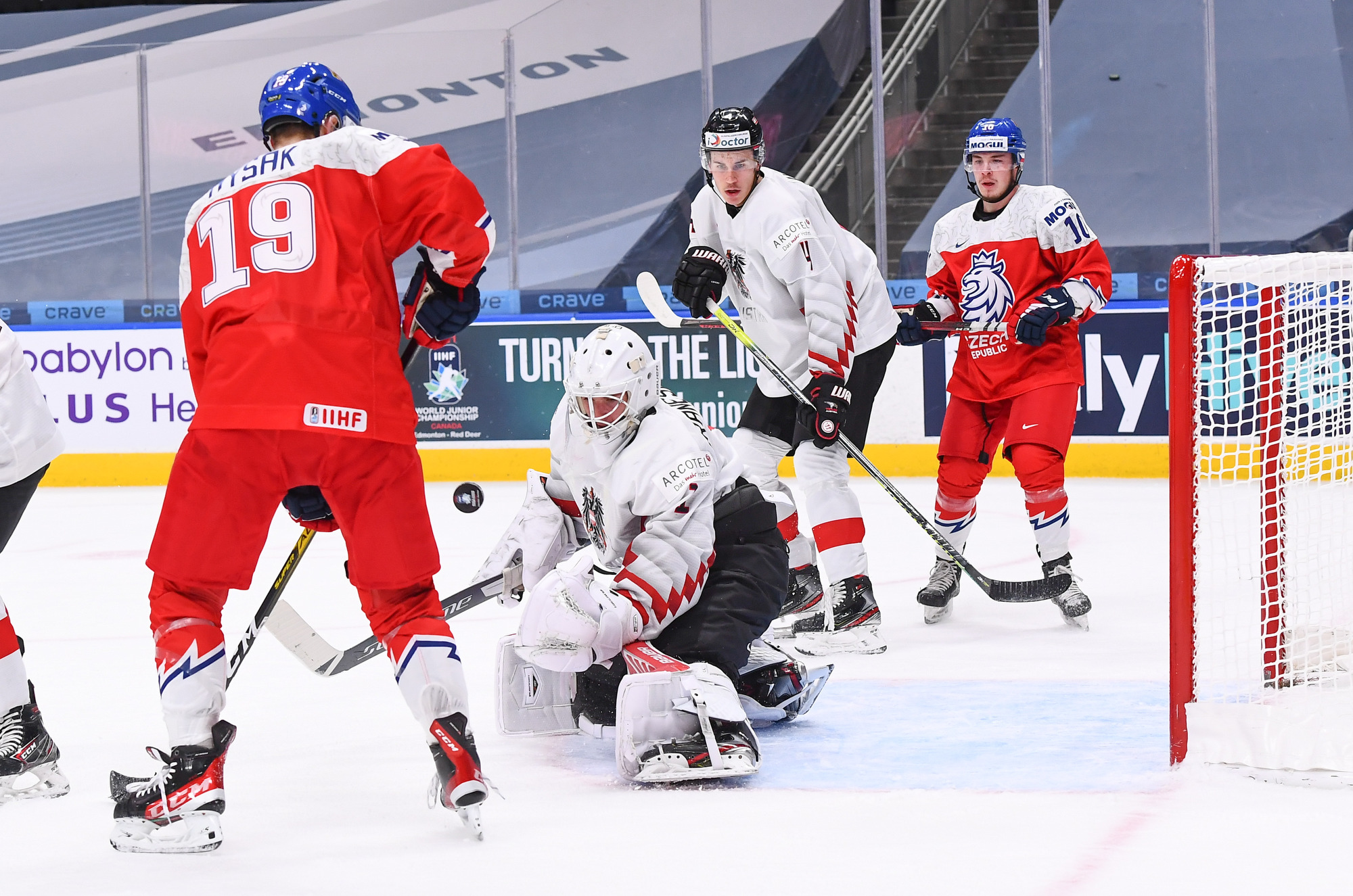 Канада Австрия хоккей. Швейцария против Чехии хоккей. Sweden Czech Republic Hockey.