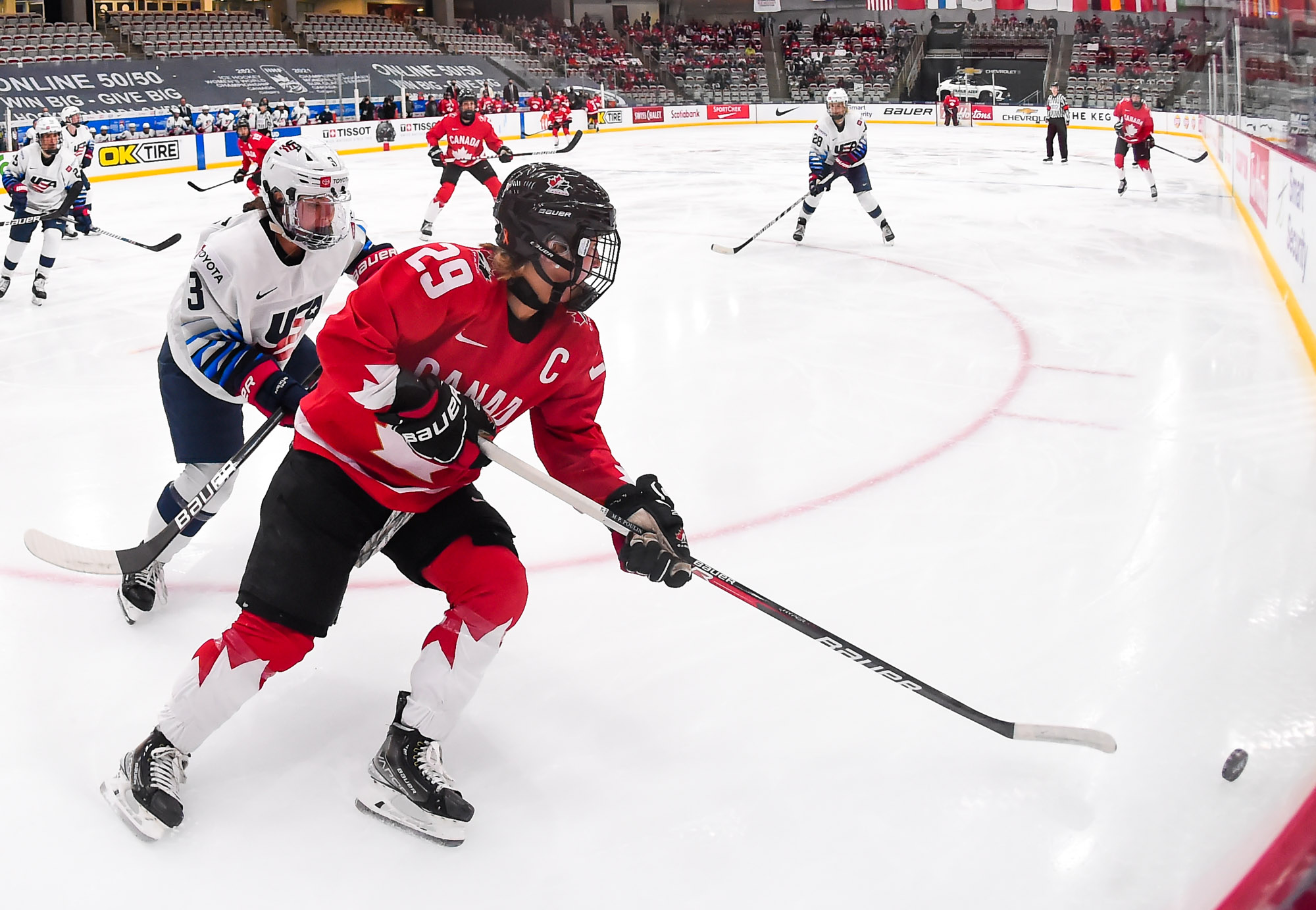 Canada's Marie-Philip Poulin hits 200-point milestone in Rivalry