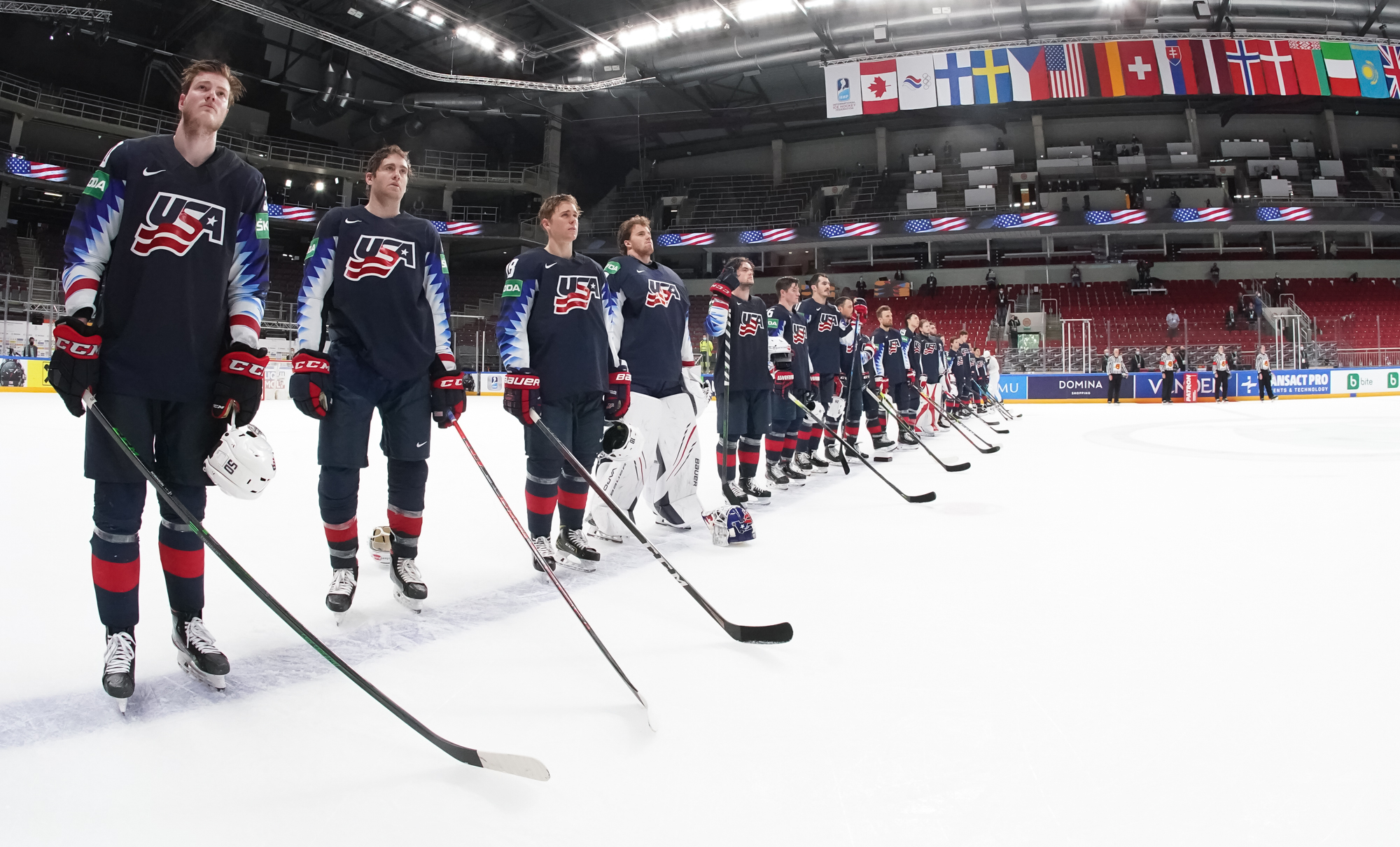 IIHF U.S. tops Slovakia to make semifinals