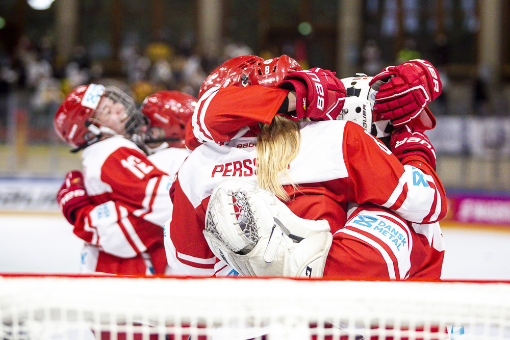 IIHF on Twitter: The IIHF membership approved having the #WomensWorlds in  Olympic years. Denmark🇩🇰 is the applicant for the event in August 2022  with venues to be determined. Click here for more