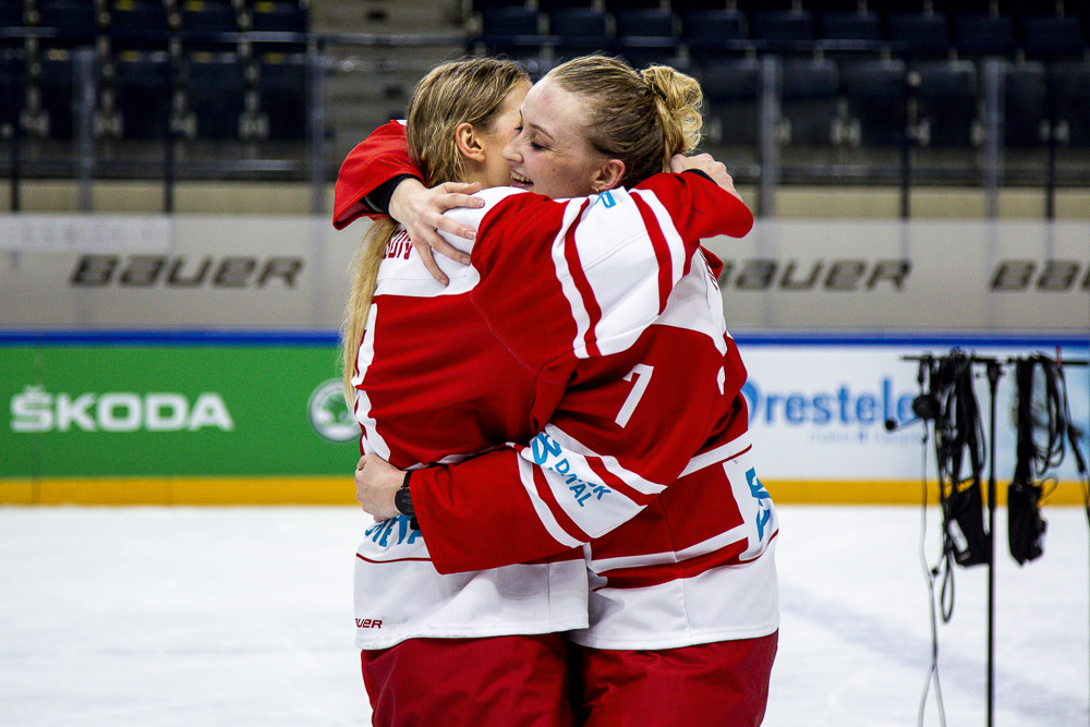 IIHF on Twitter: The IIHF membership approved having the #WomensWorlds in  Olympic years. Denmark🇩🇰 is the applicant for the event in August 2022  with venues to be determined. Click here for more