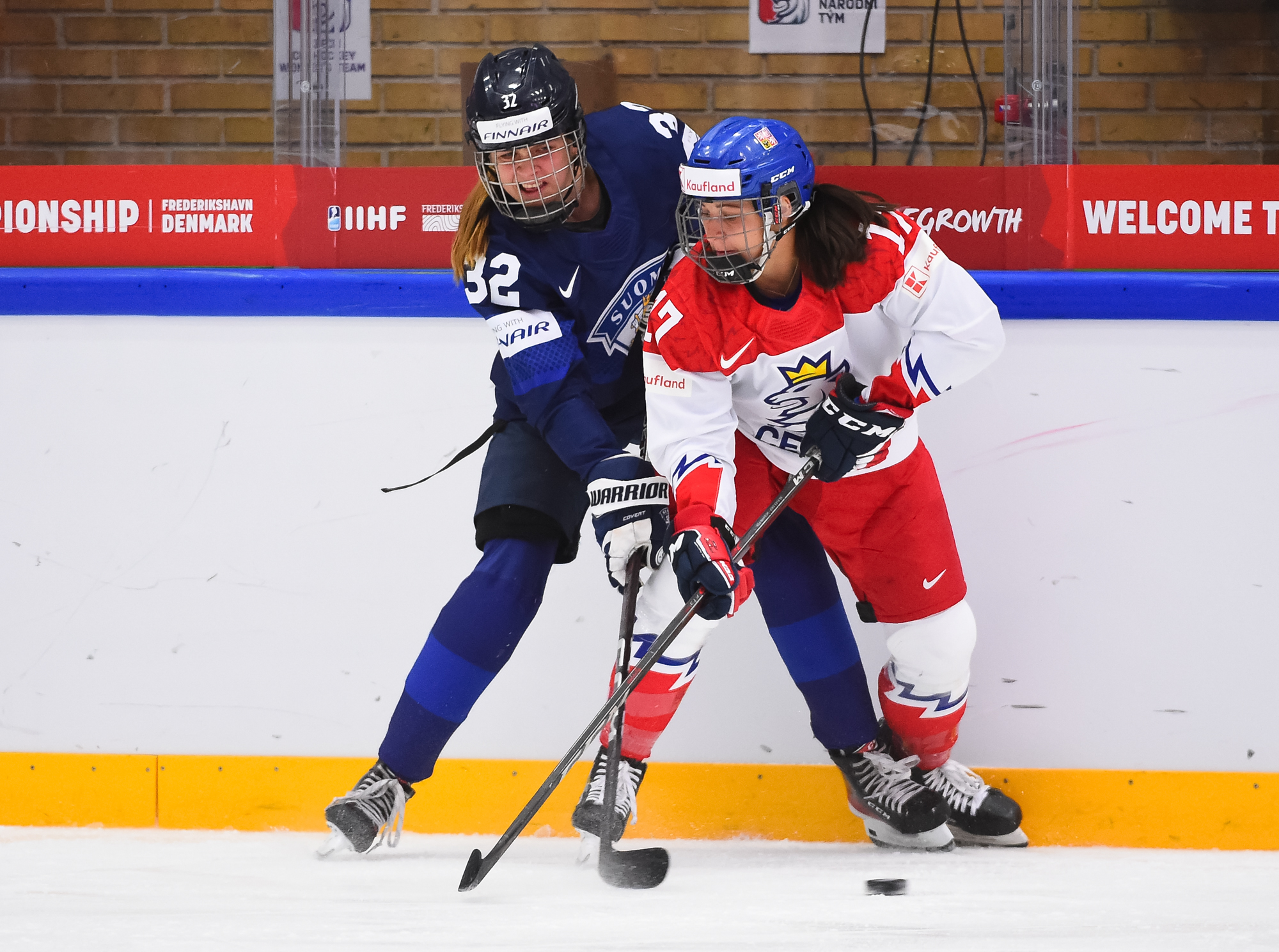 IIHF - Czechs Off To Semis In Historic Win