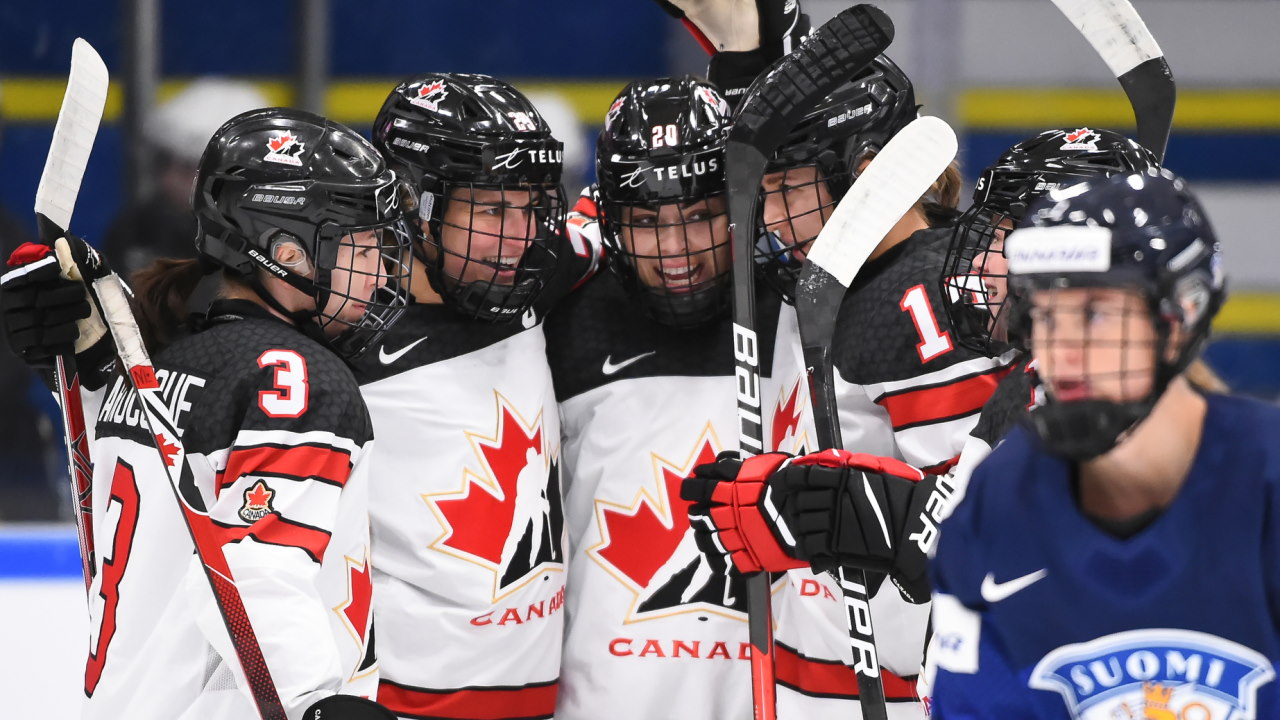 IIHF - Canada wins, Hiirikoski sets record