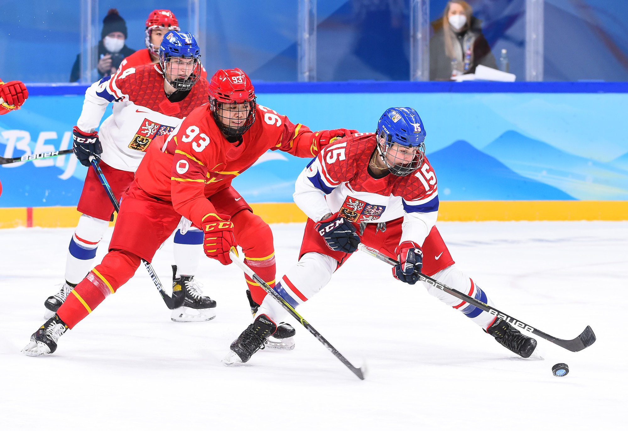 Chomutov, Czech Republic. 13th Nov, 2021. Czech players celebrate a goal  during the 2022 Olympic Women's Ice hockey Final Qualification, Group C,  Poland vs Czech Republic, on November 13, 2021, in Chomutov