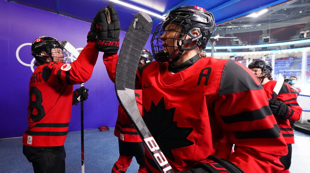 Brianne Jenner Signed Hockey Stick Team Canada 2022 Olympics Beijing Mvp  Psa Coa