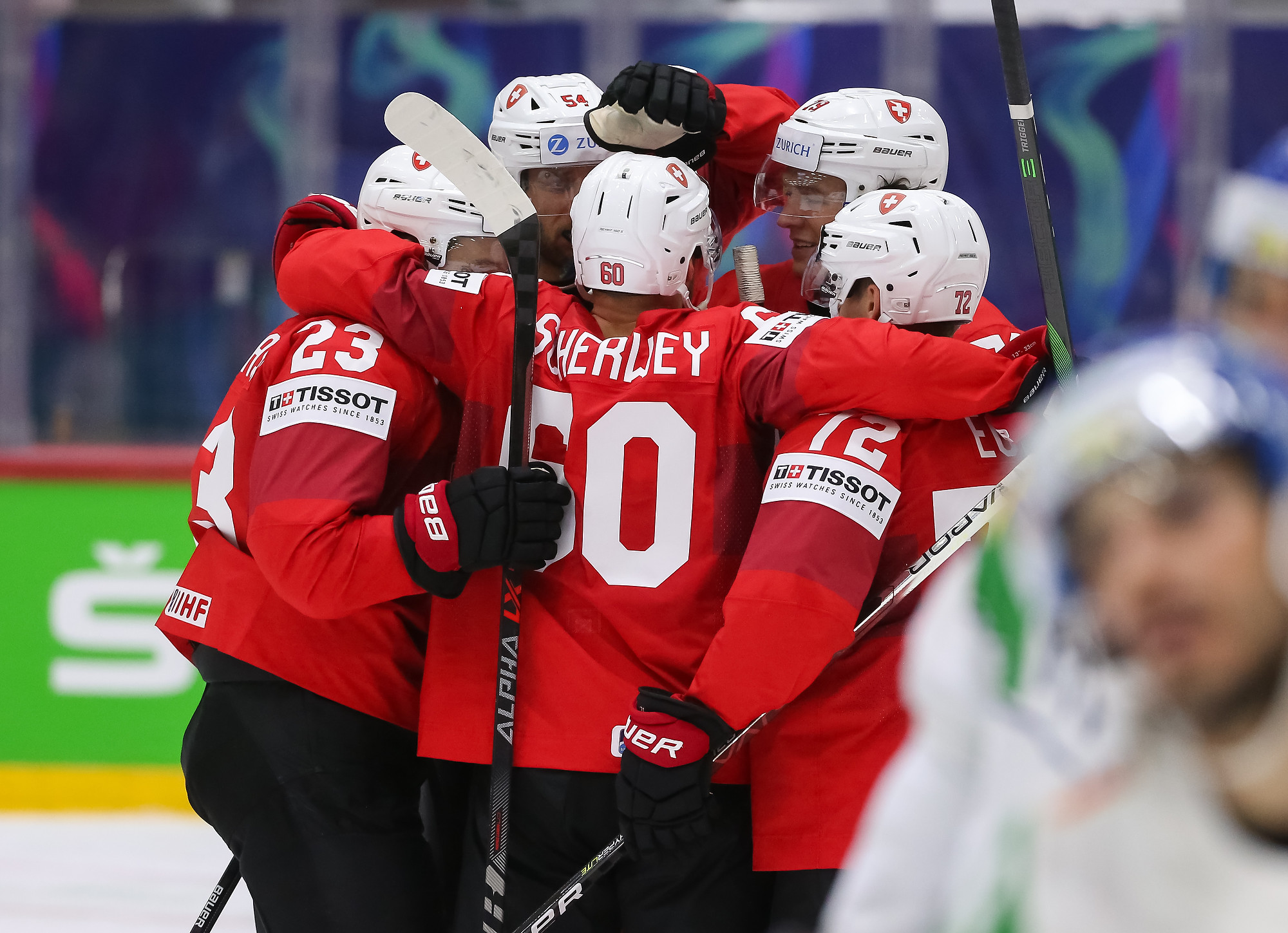 IIHF - Swiss win wide-open opener