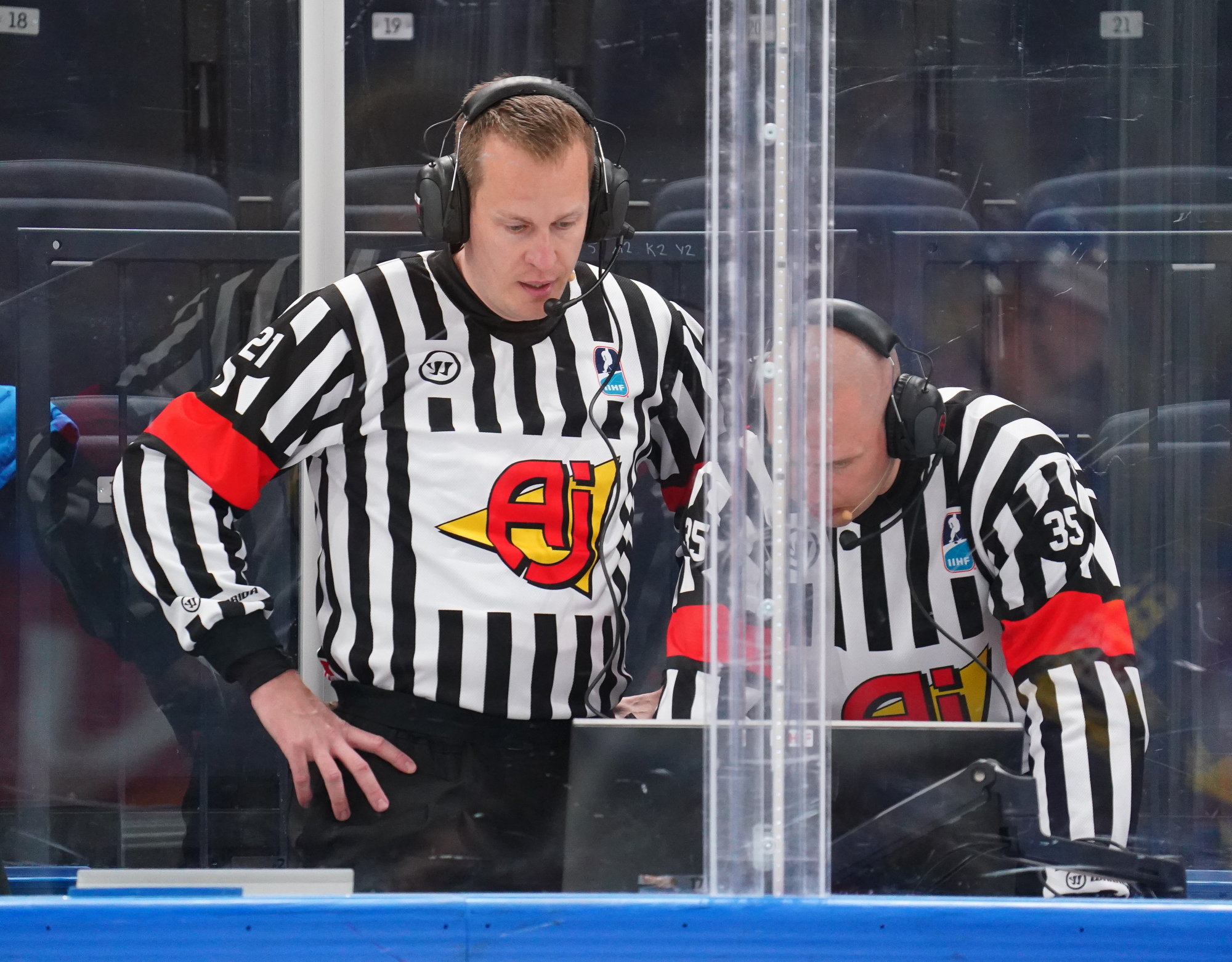 Hockey Canada Referees and Linesmen Named for 2019/20 IIHF