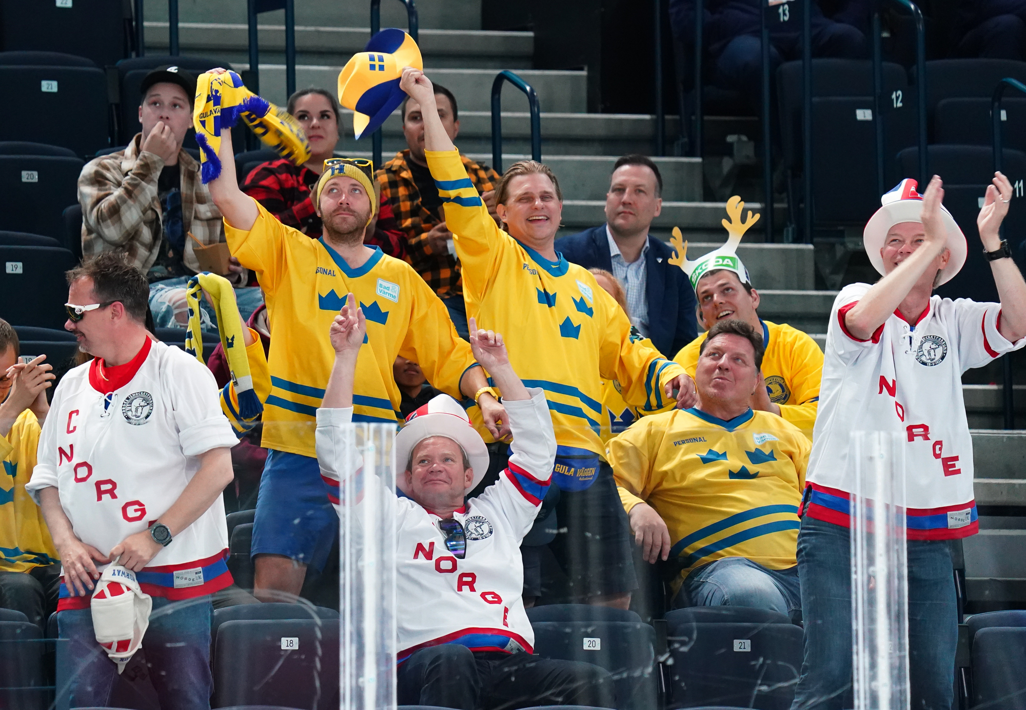 IIHF - Nylander makes scoring start