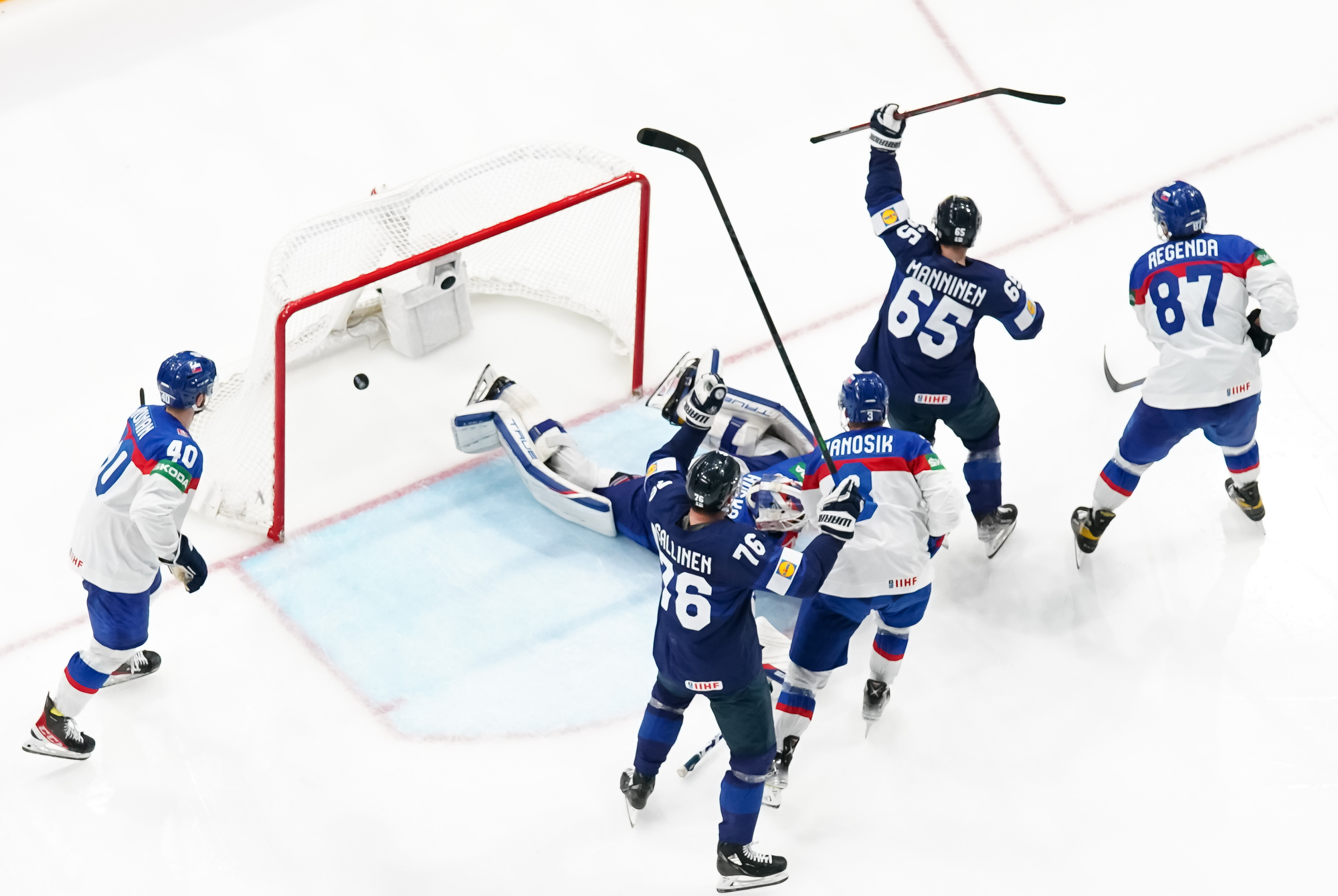 IIHF Gallery Finland vs Slovakia (QF) 2022 IIHF Ice Hockey World