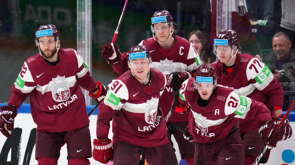 Liela uzvara pēc soda sitieniem Latvijai