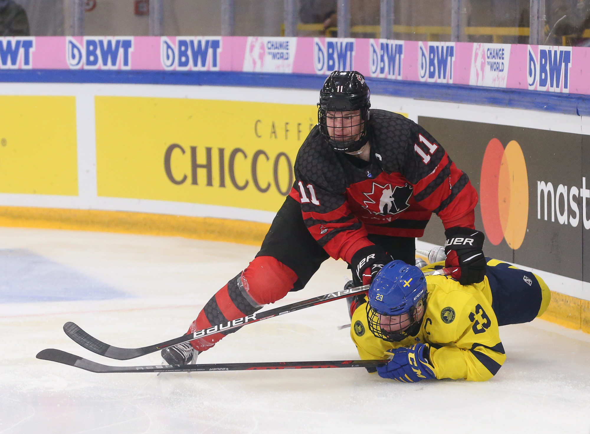 IIHF Gallery Canada vs Sweden 2023 IIHF Ice Hockey U18 World