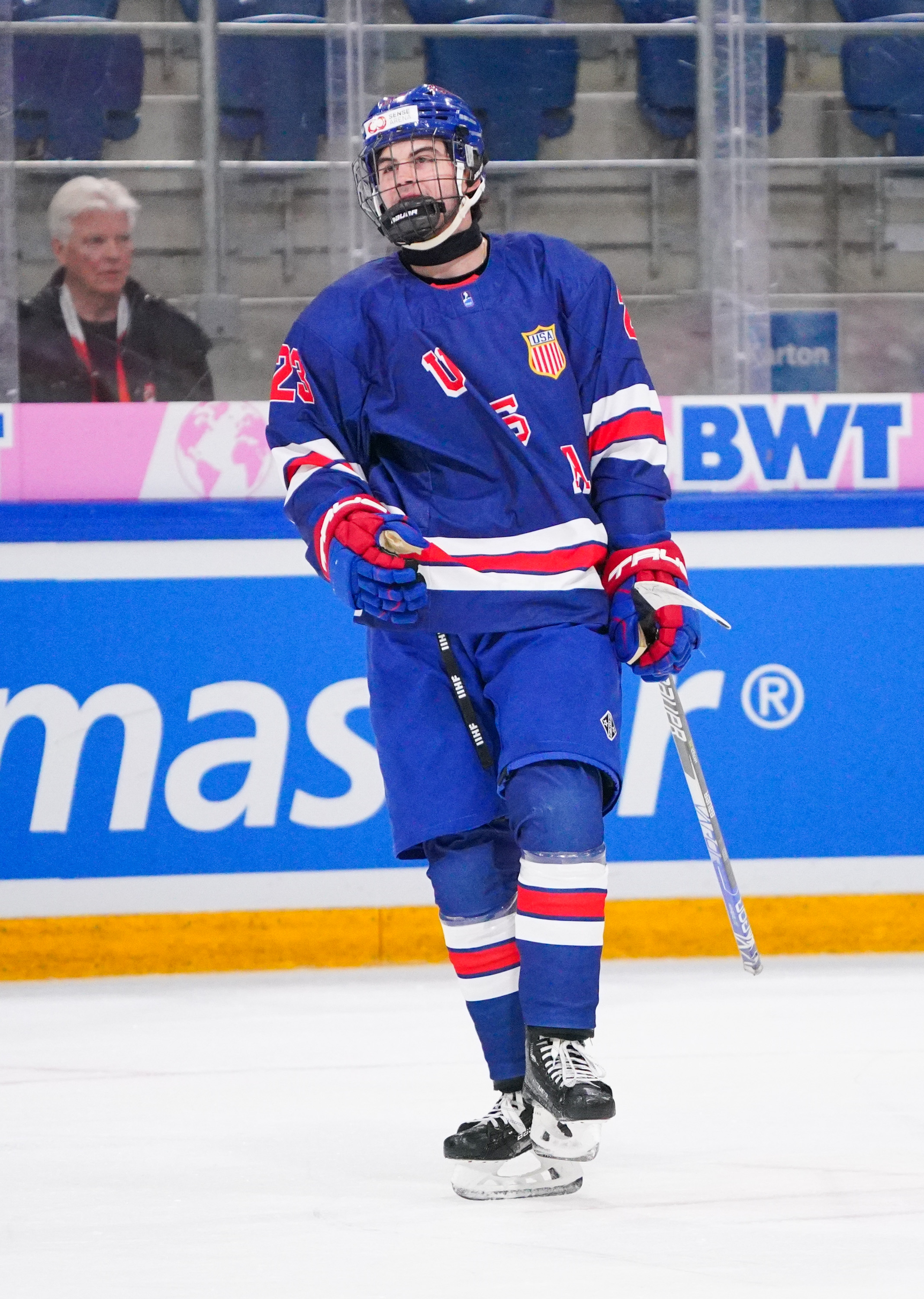 IIHF VS NHL Ice surface differences. : r/hockey