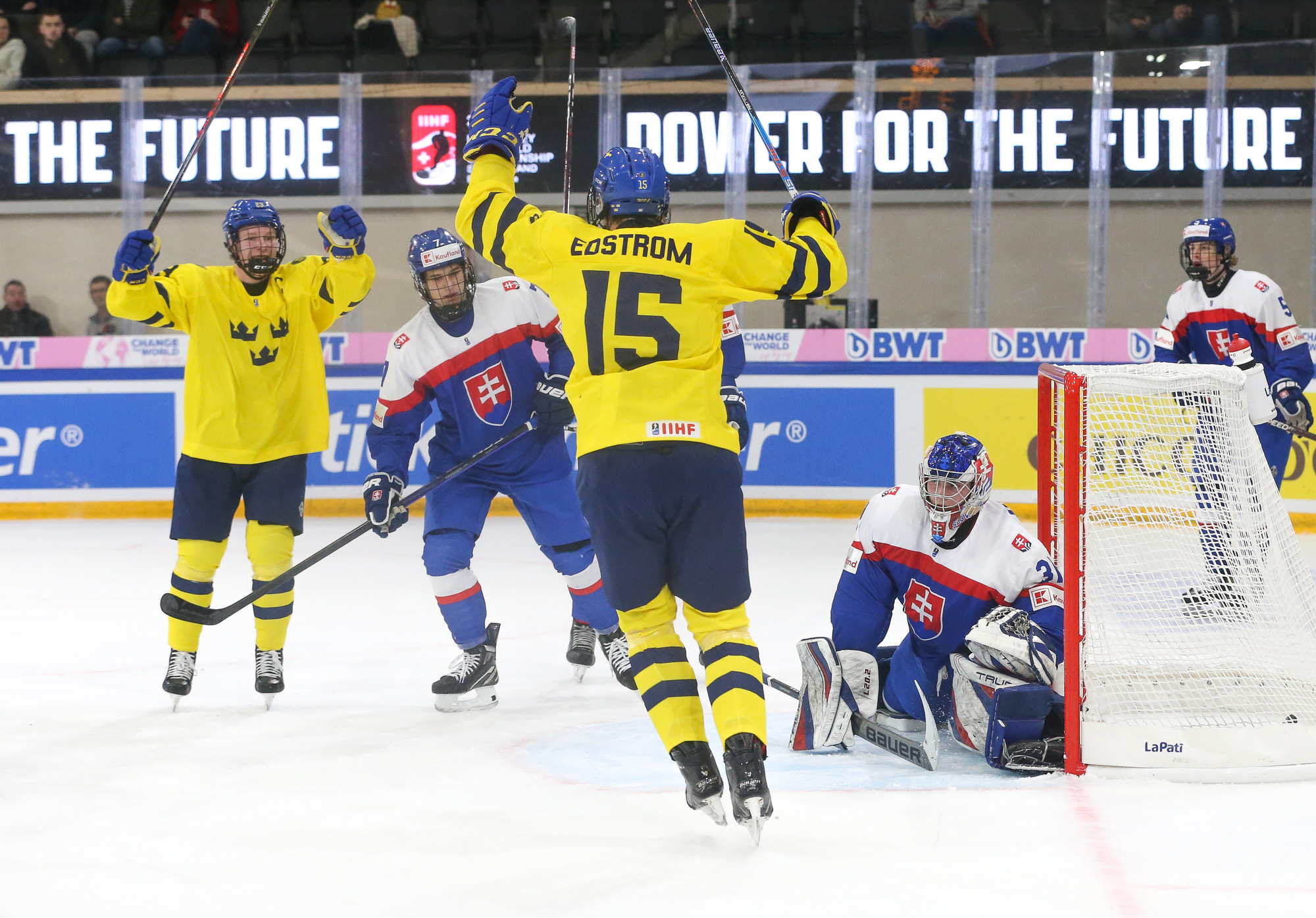 IIHF – Švédsko uniklo strachu zo Slovenska