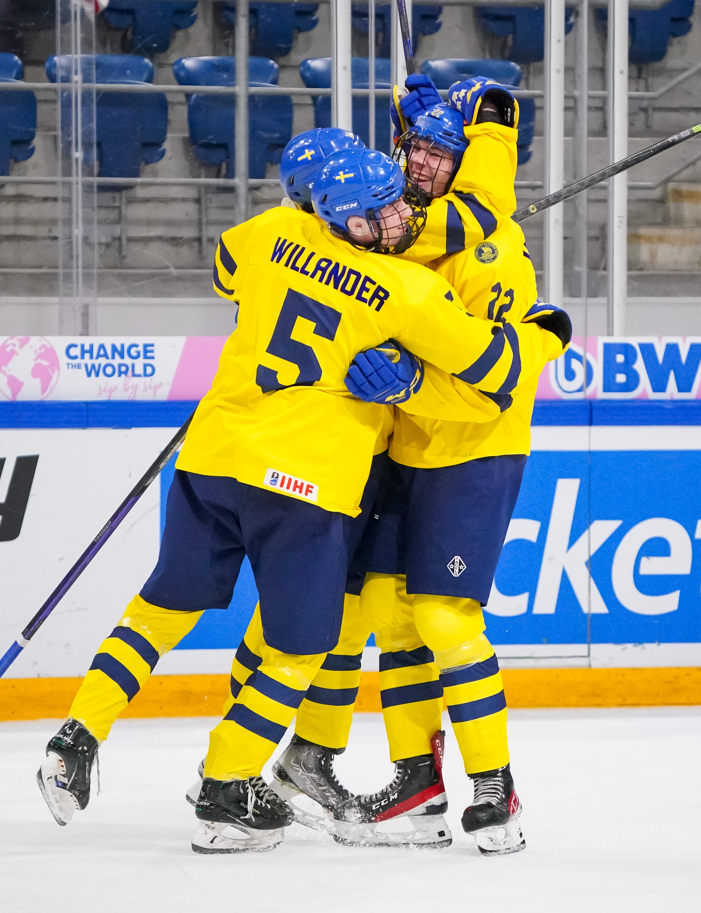 IIHF Gallery Sweden vs Canada (SF) 2023 IIHF Ice Hockey U18 World