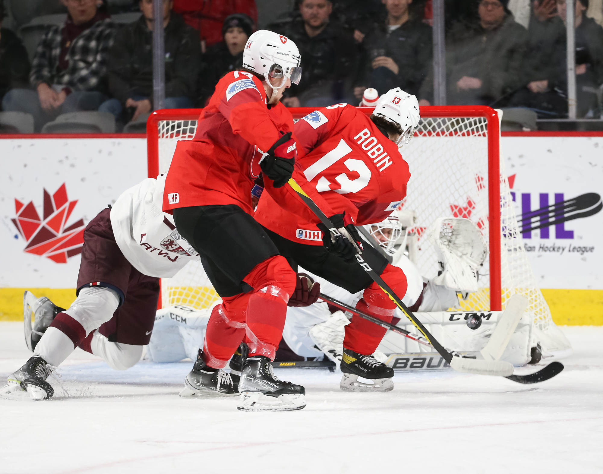 Швейцария ю. IIHF World Junior Championship Canada Кубок. Швеция и Швейцария. Швейцария США. Швеция Чехия 29 декабря.