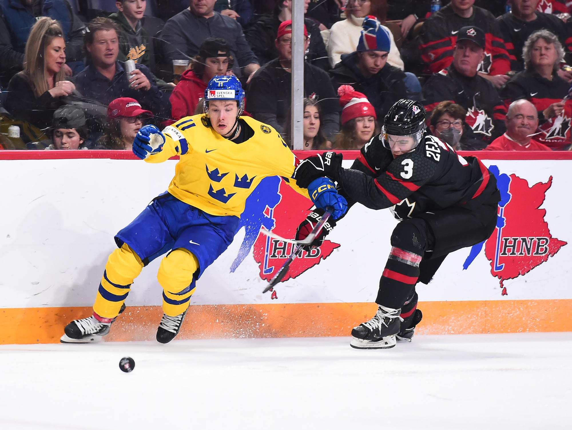 World junior hockey: Canada defeats Sweden 5-1