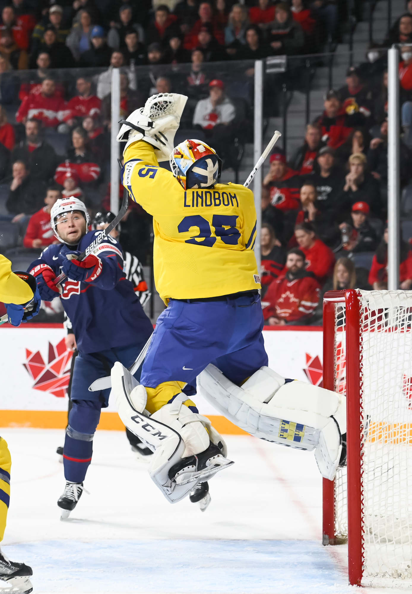 2023 World Juniors: Photos From Team USA's Bronze-Medal Win Over Sweden -  FloHockey